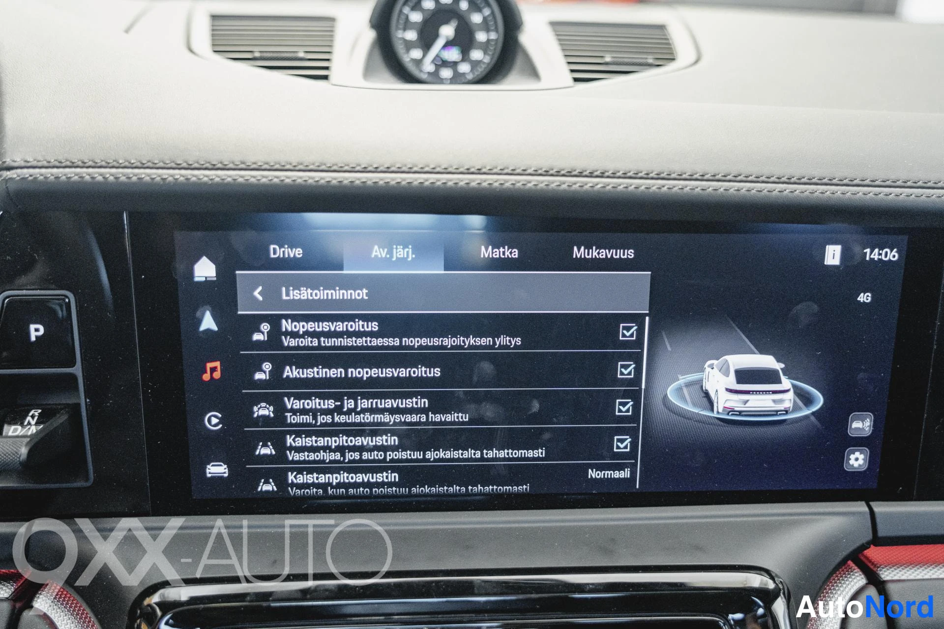 Musta Porsche Panamera 2024, ulkokuva 20