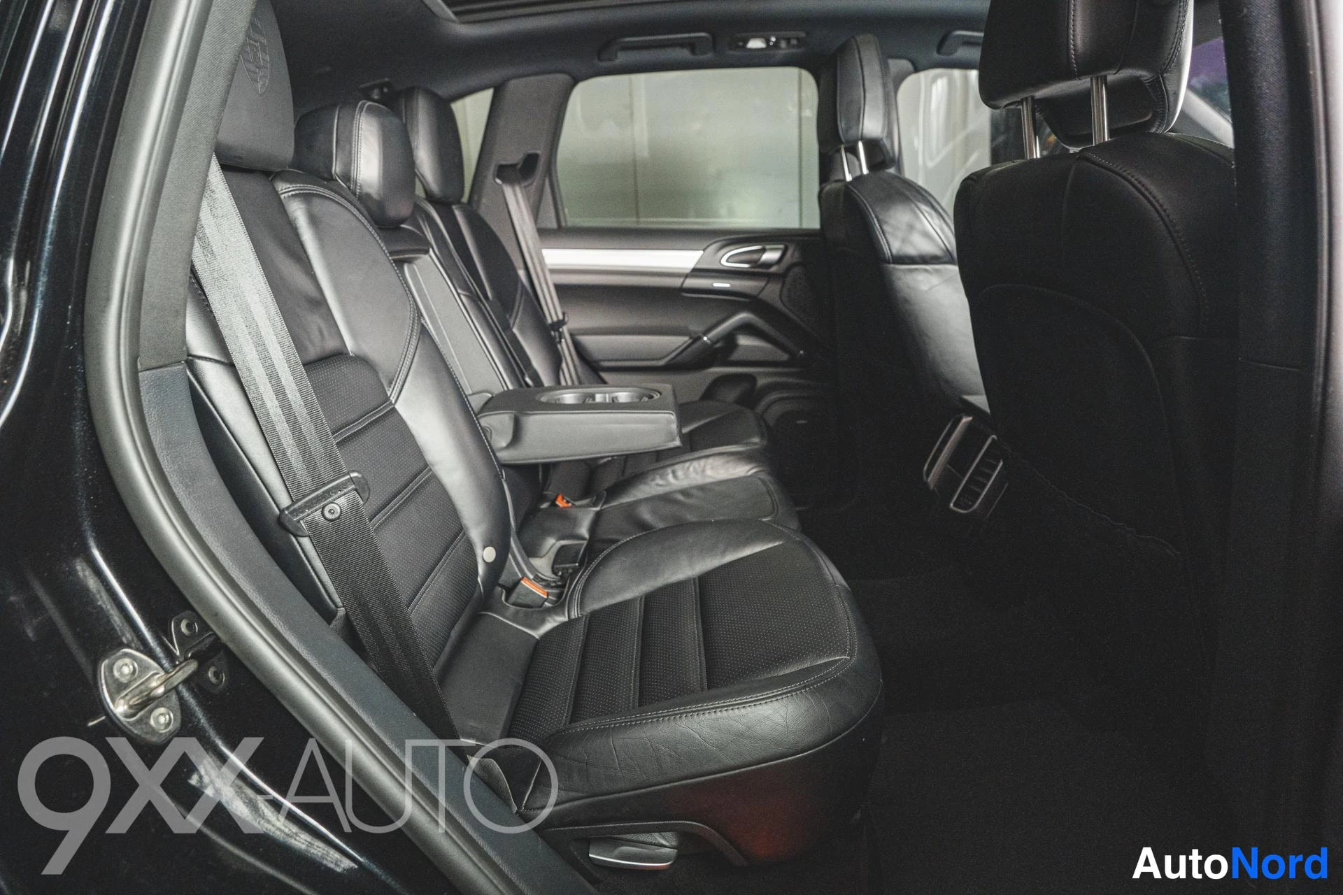 Musta Porsche Cayenne 2017, kuva 8