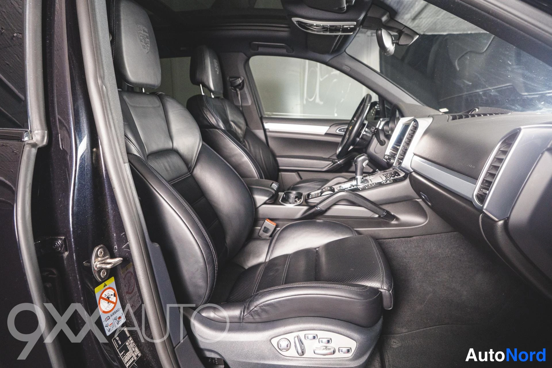 Musta Porsche Cayenne 2017, kuva 9