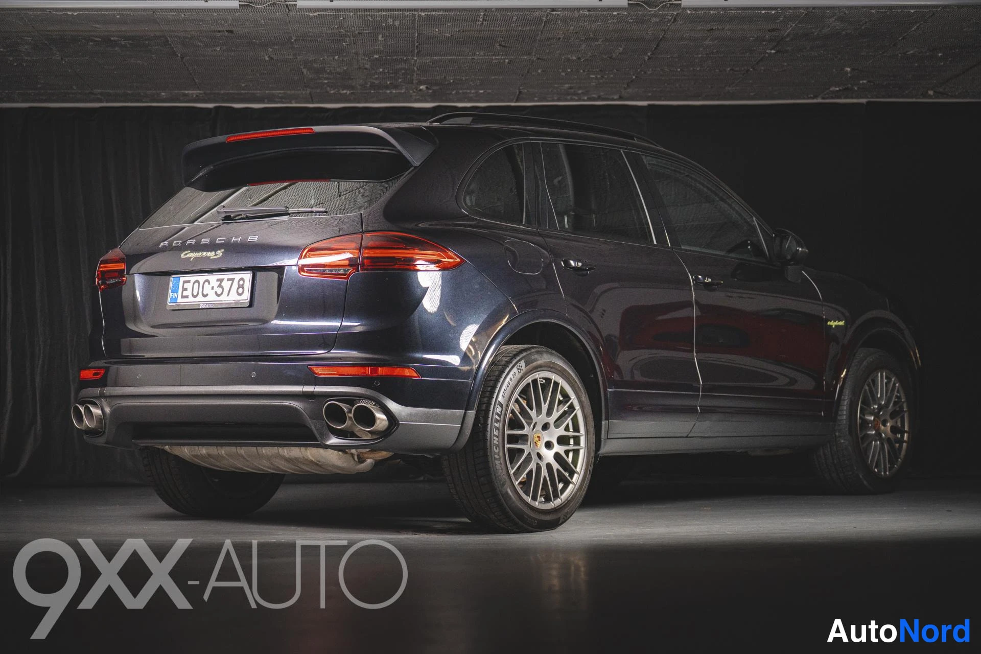 Musta Porsche Cayenne 2017, kuva 12