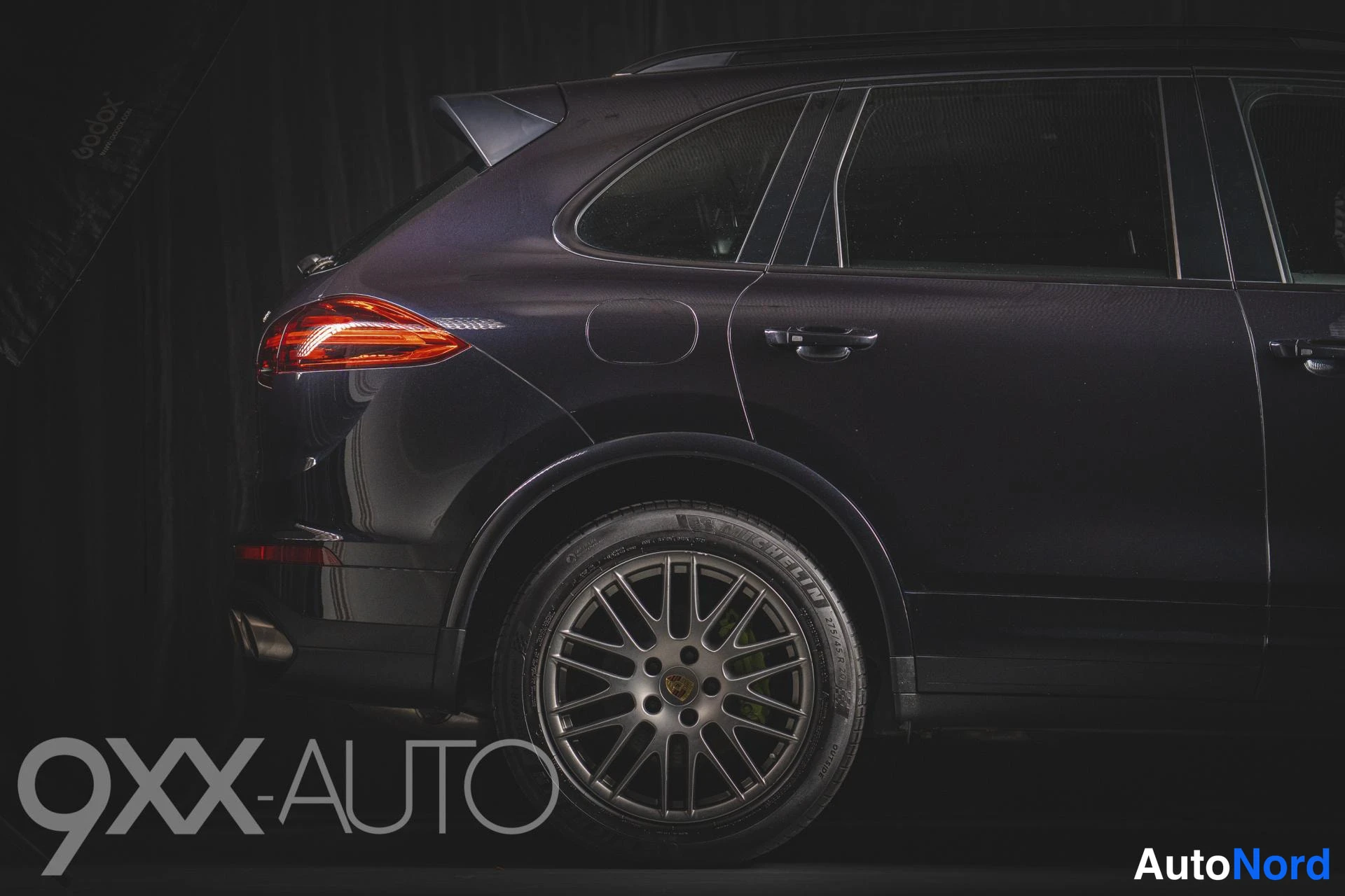 Musta Porsche Cayenne 2017, kuva 15