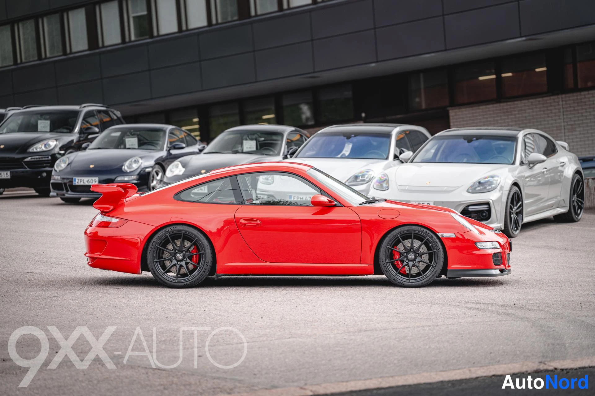 Punainen Porsche 911 2006, ulkokuva 2