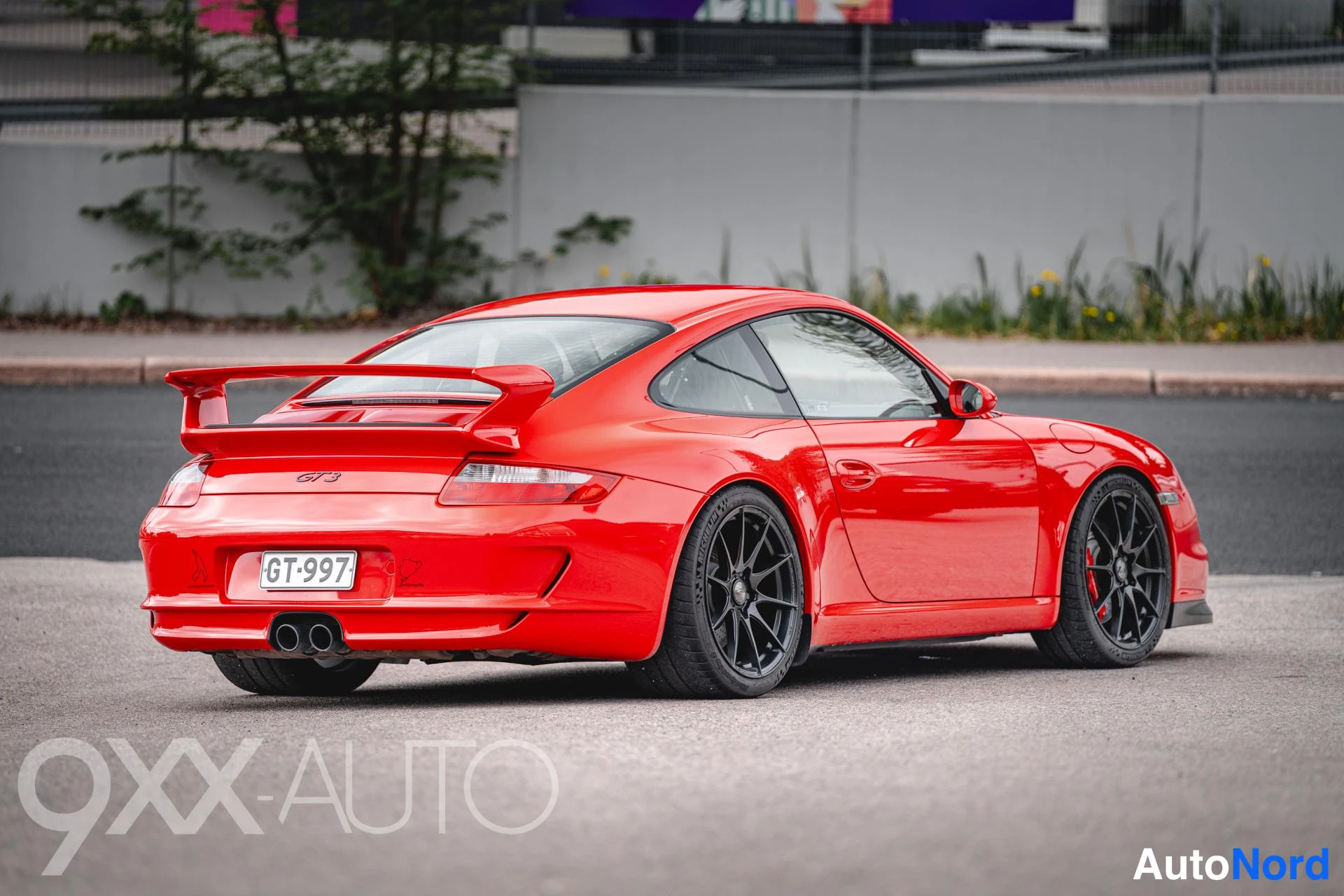 Punainen Porsche 911 2006, ulkokuva 5