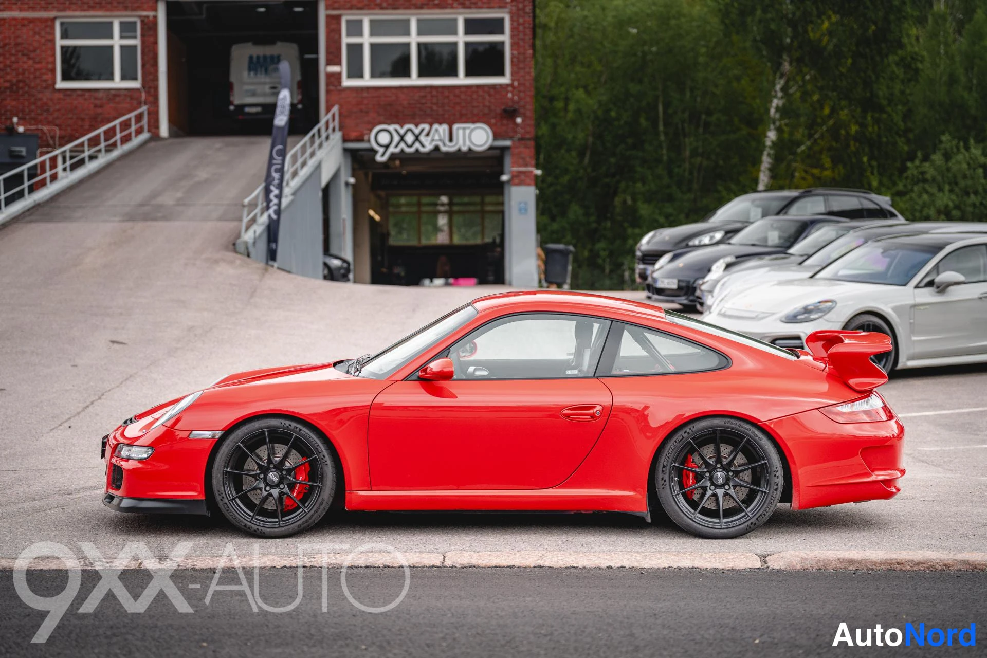 Punainen Porsche 911 2006, ulkokuva 8