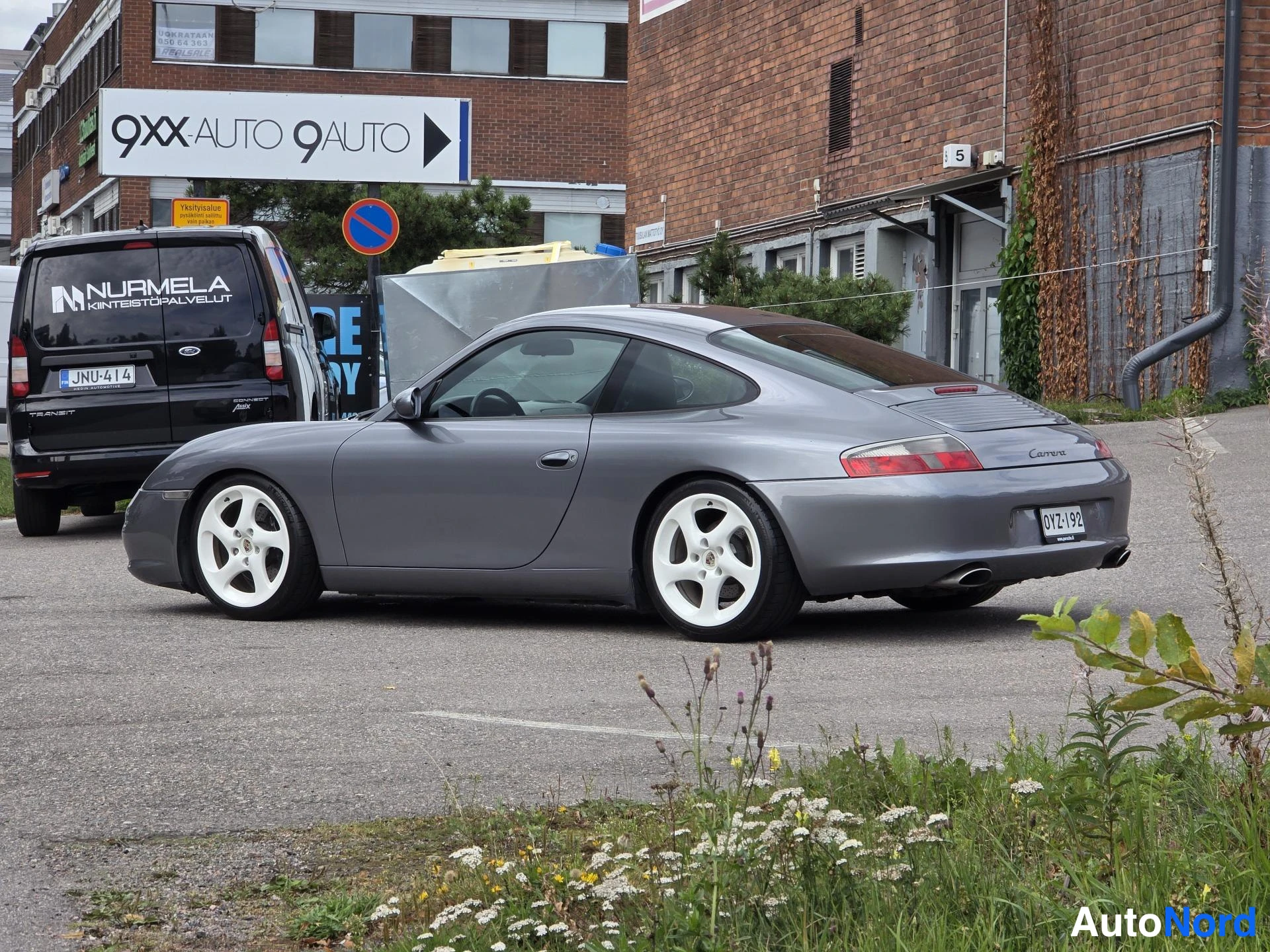 Harmaa Porsche 911 2002, ulkokuva 6