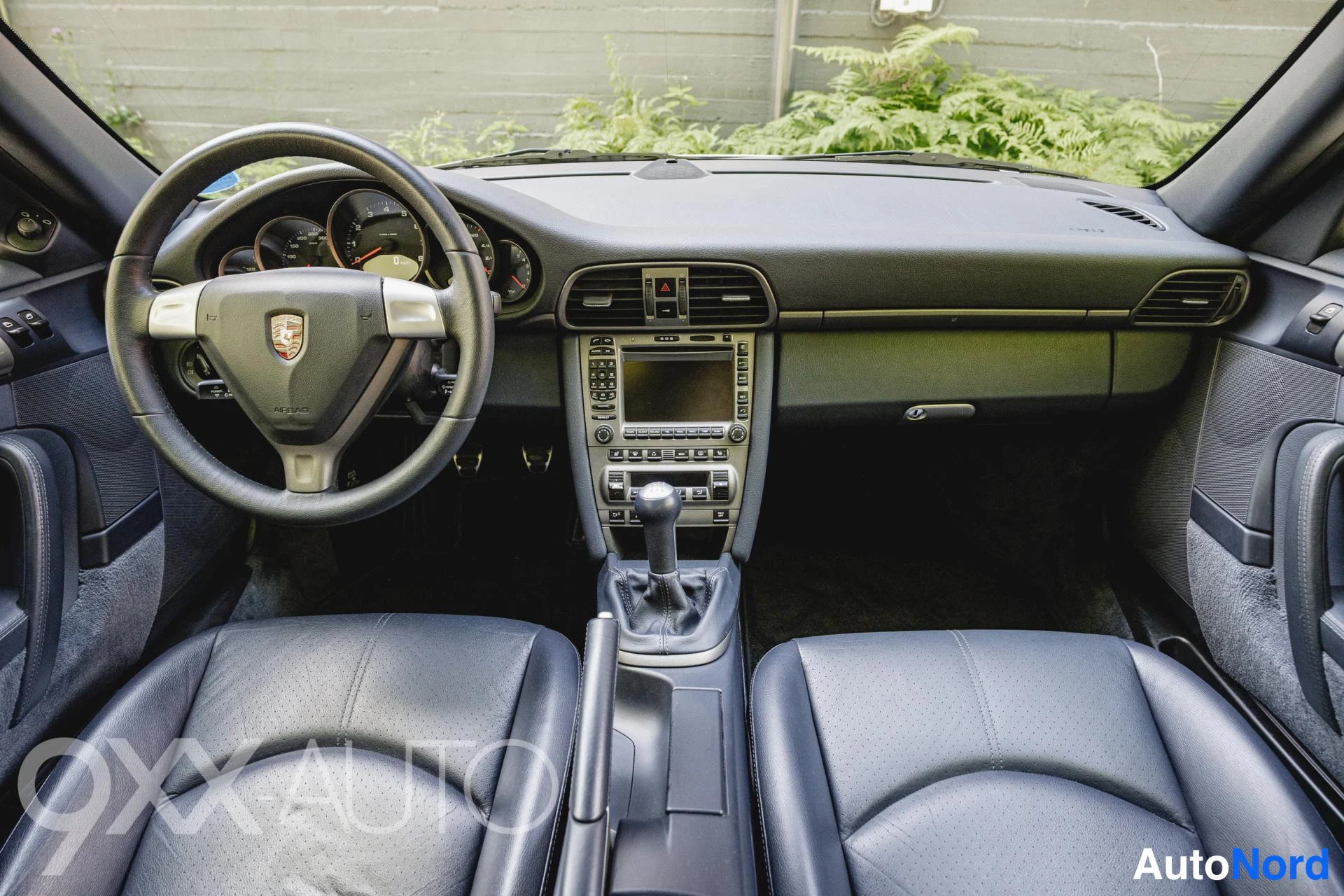 Harmaa Porsche 911 Carrera 2005, ulkokuva 8