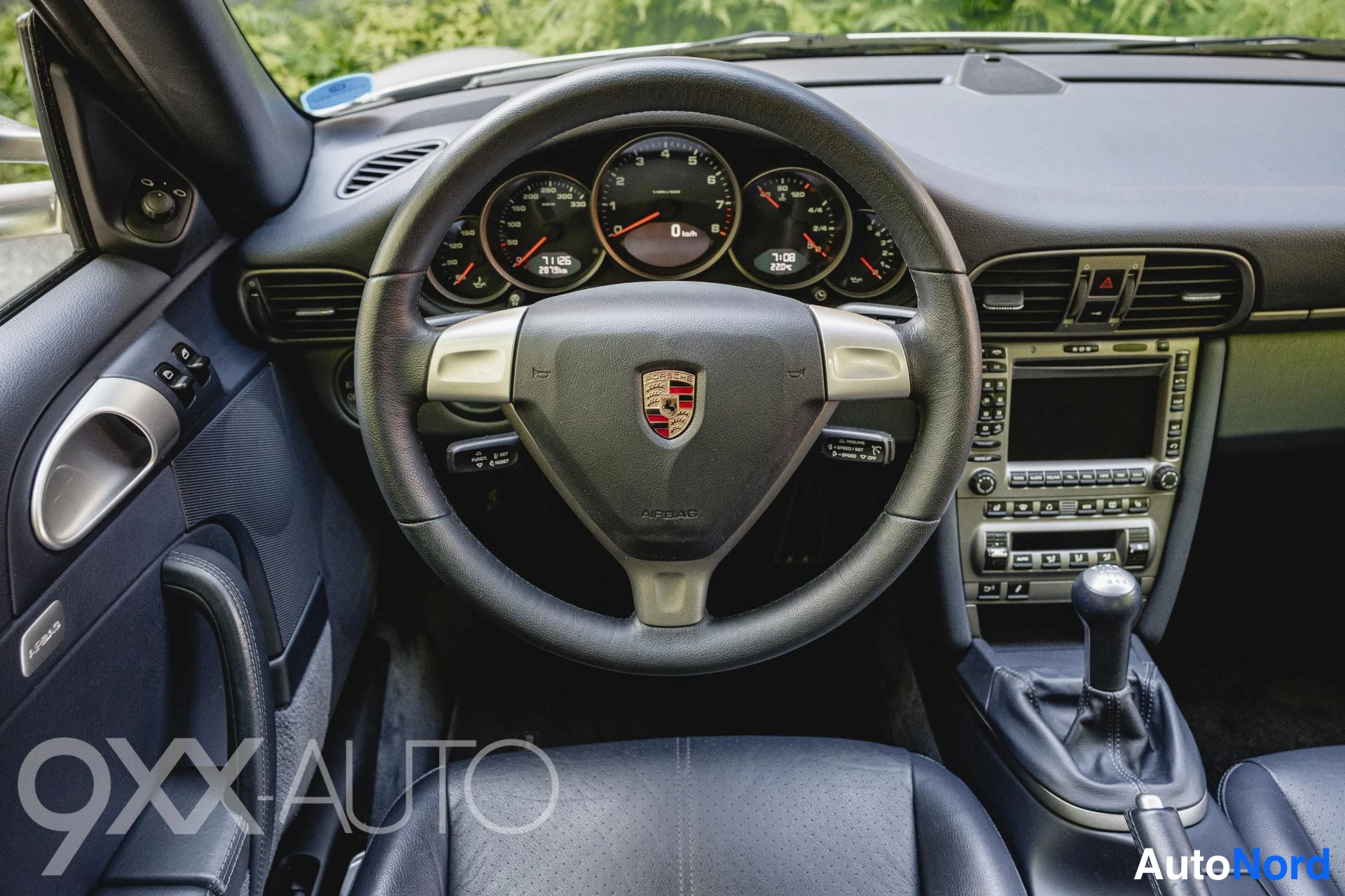 Harmaa Porsche 911 Carrera 2005, ulkokuva 9