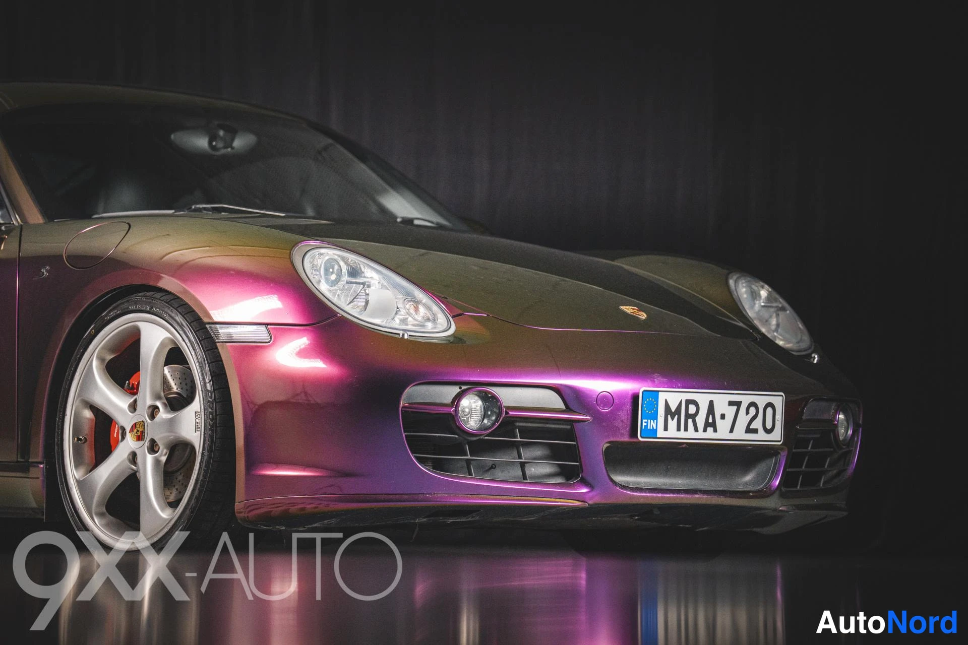 Musta Porsche Cayman 2006, ulkokuva 11
