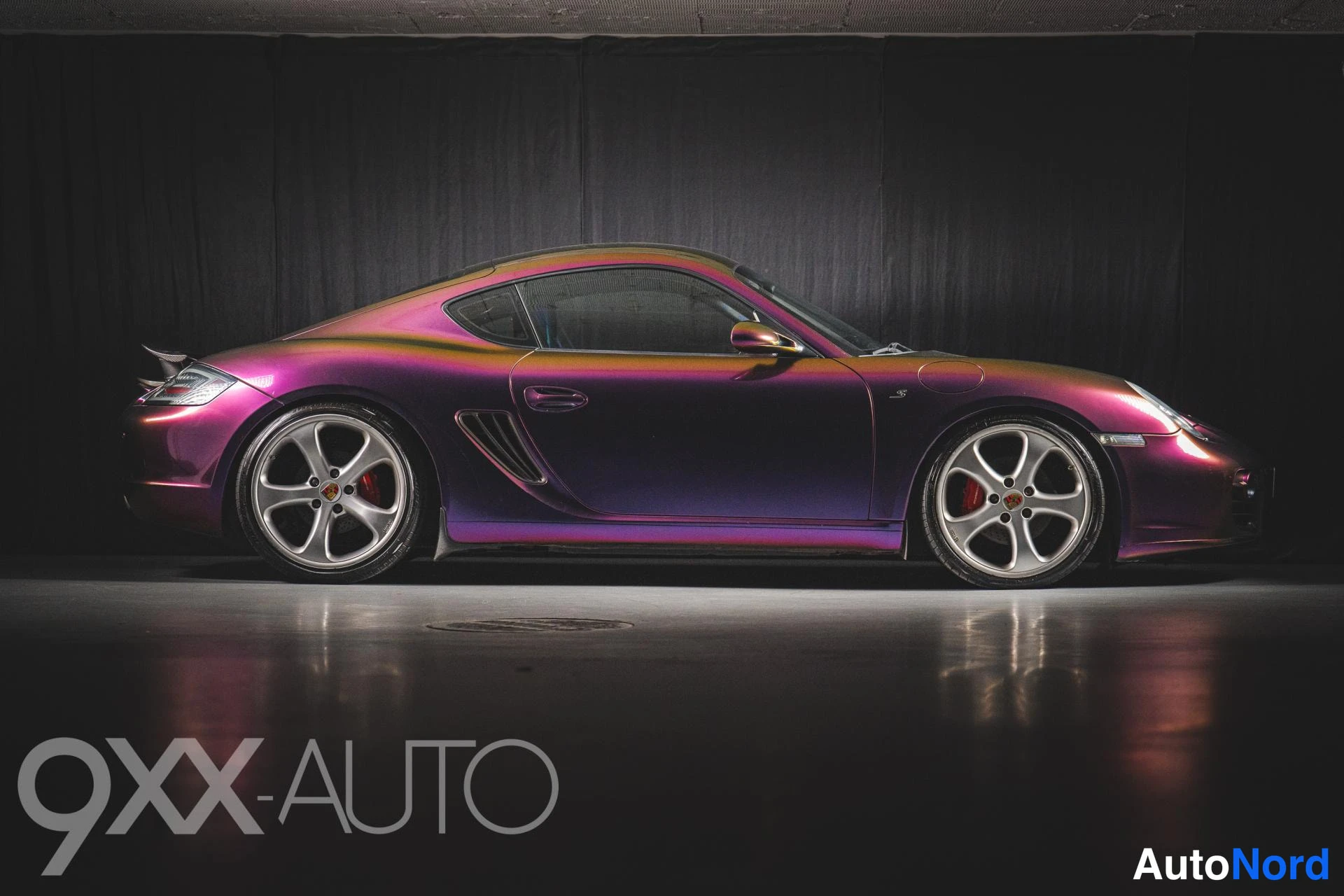 Musta Porsche Cayman 2006, ulkokuva 4
