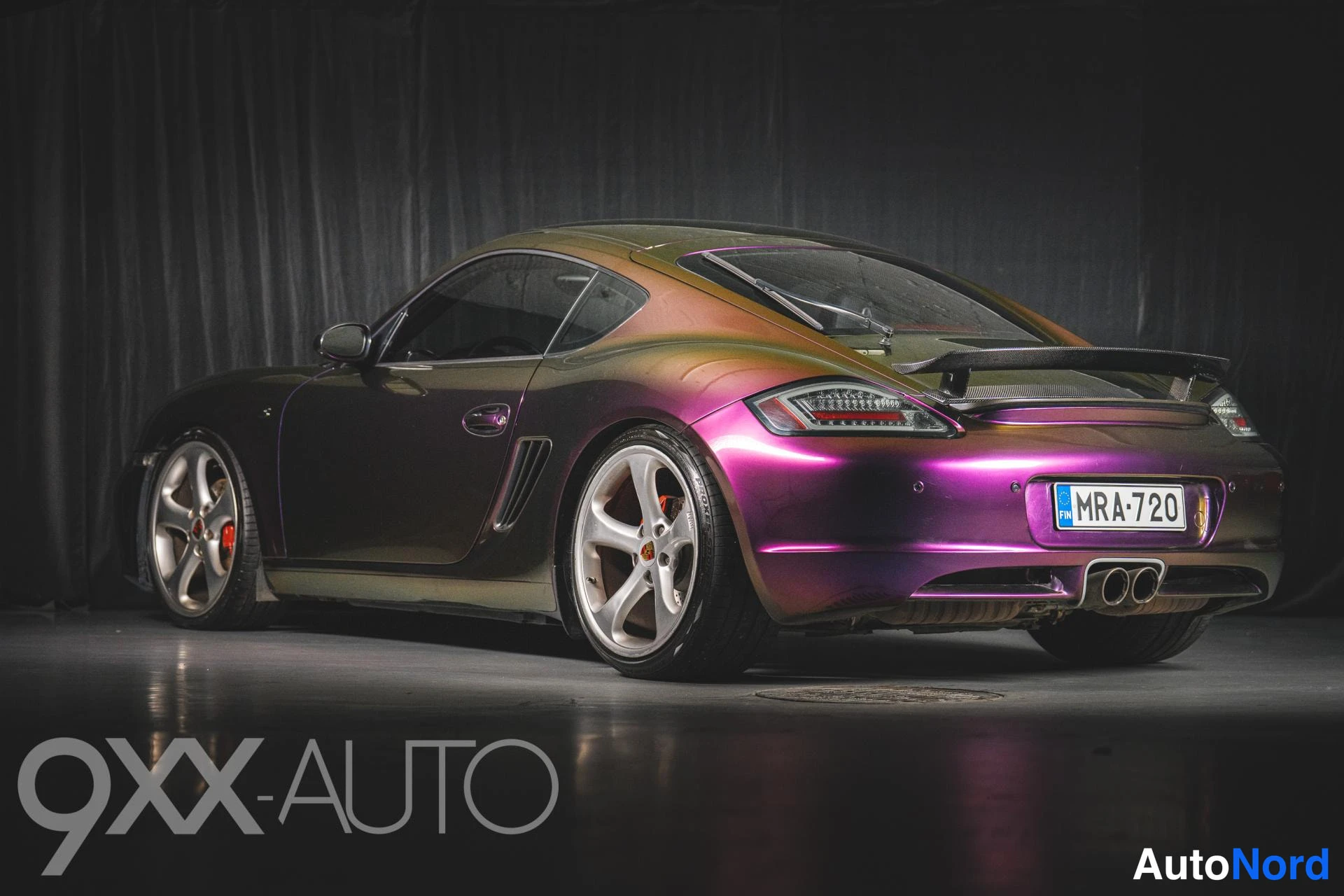 Musta Porsche Cayman 2006, ulkokuva 7