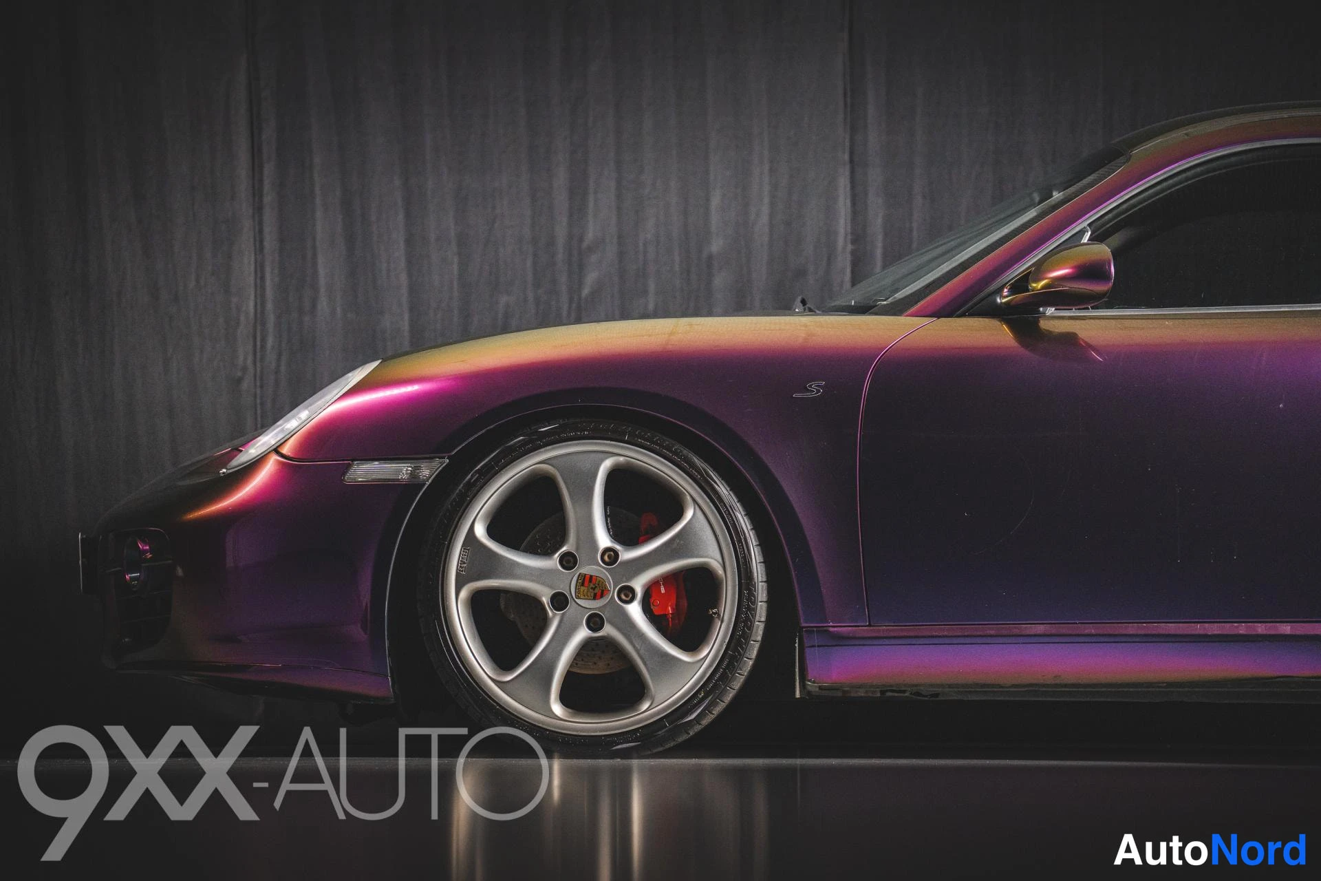 Musta Porsche Cayman 2006, ulkokuva 9