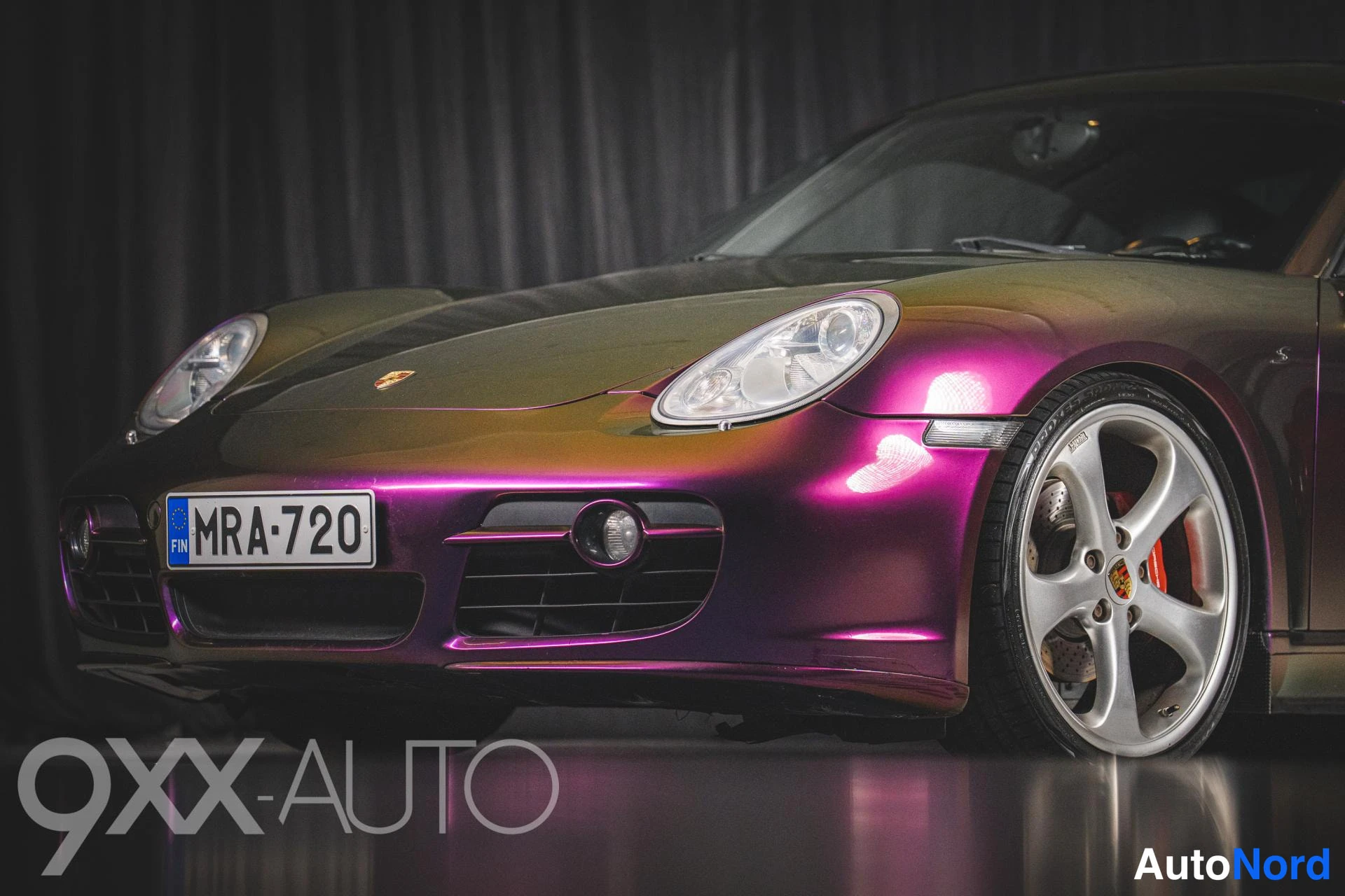 Musta Porsche Cayman 2006, ulkokuva 10