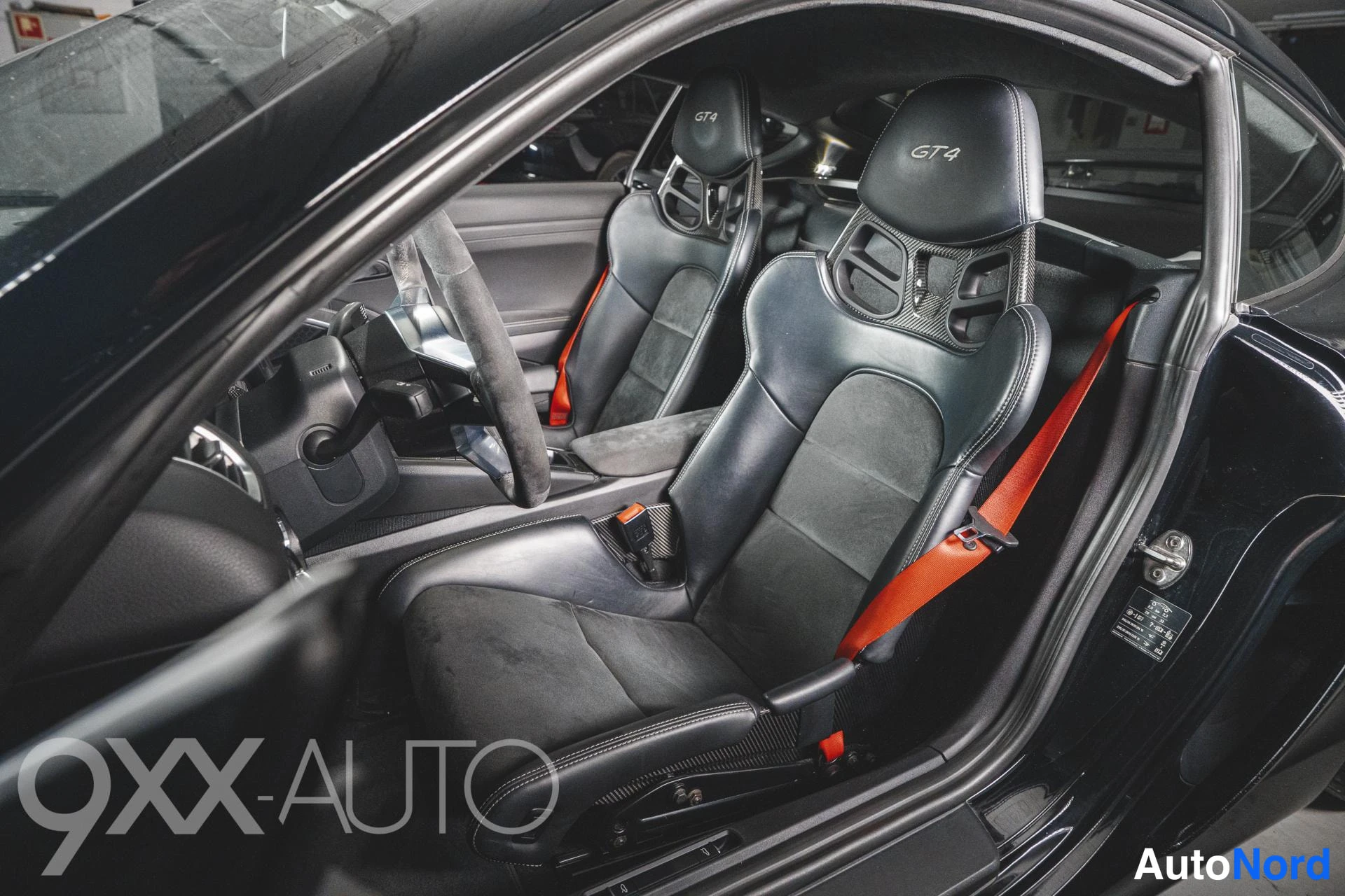 Musta Porsche Cayman 2016, ulkokuva 20