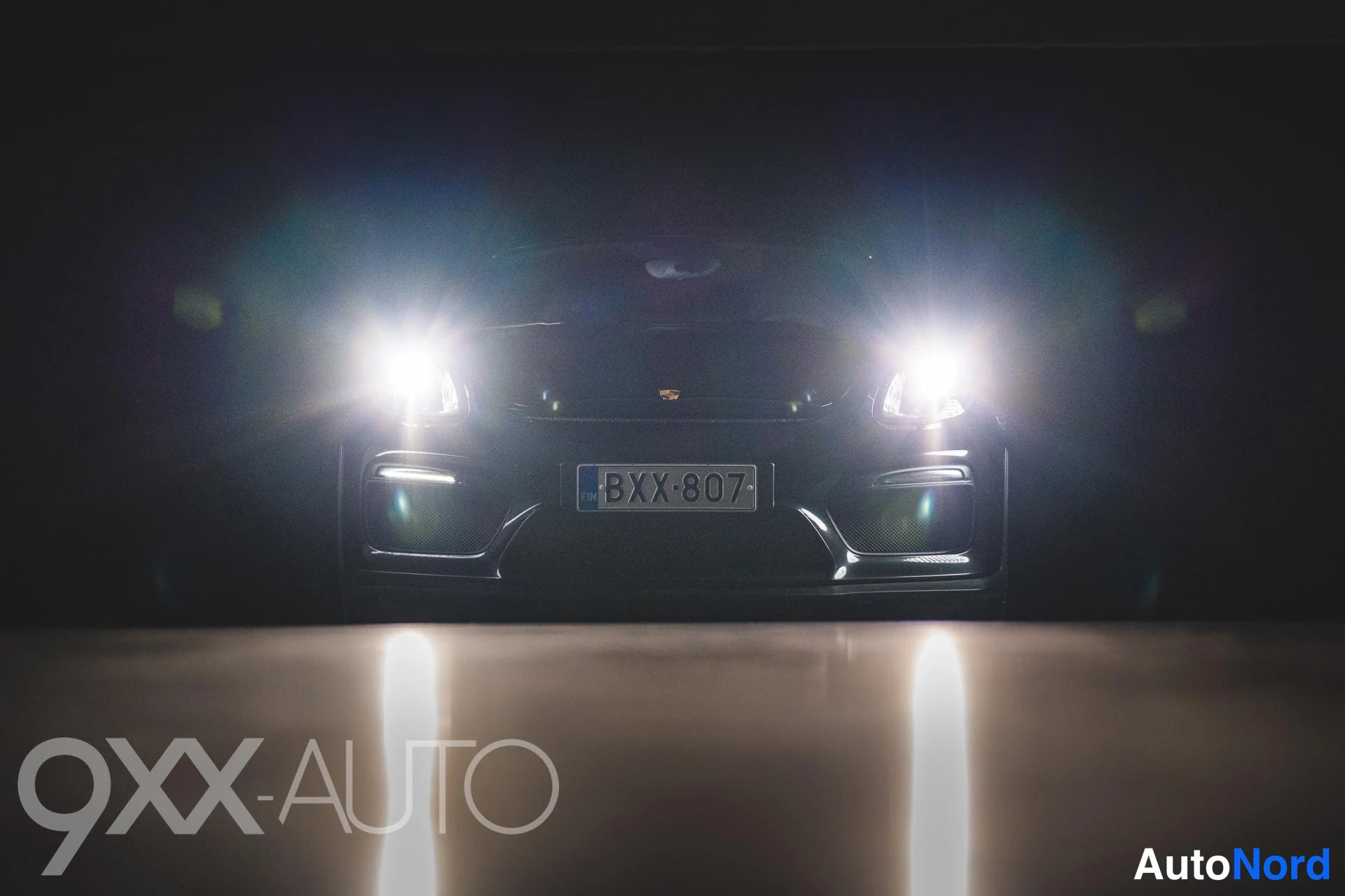 Musta Porsche Cayman 2016, ulkokuva 4