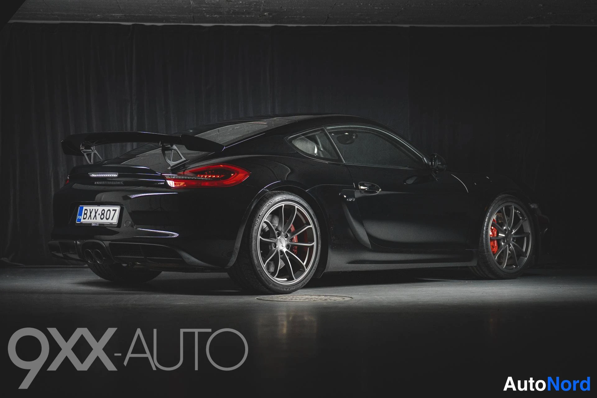 Musta Porsche Cayman 2016, ulkokuva 7