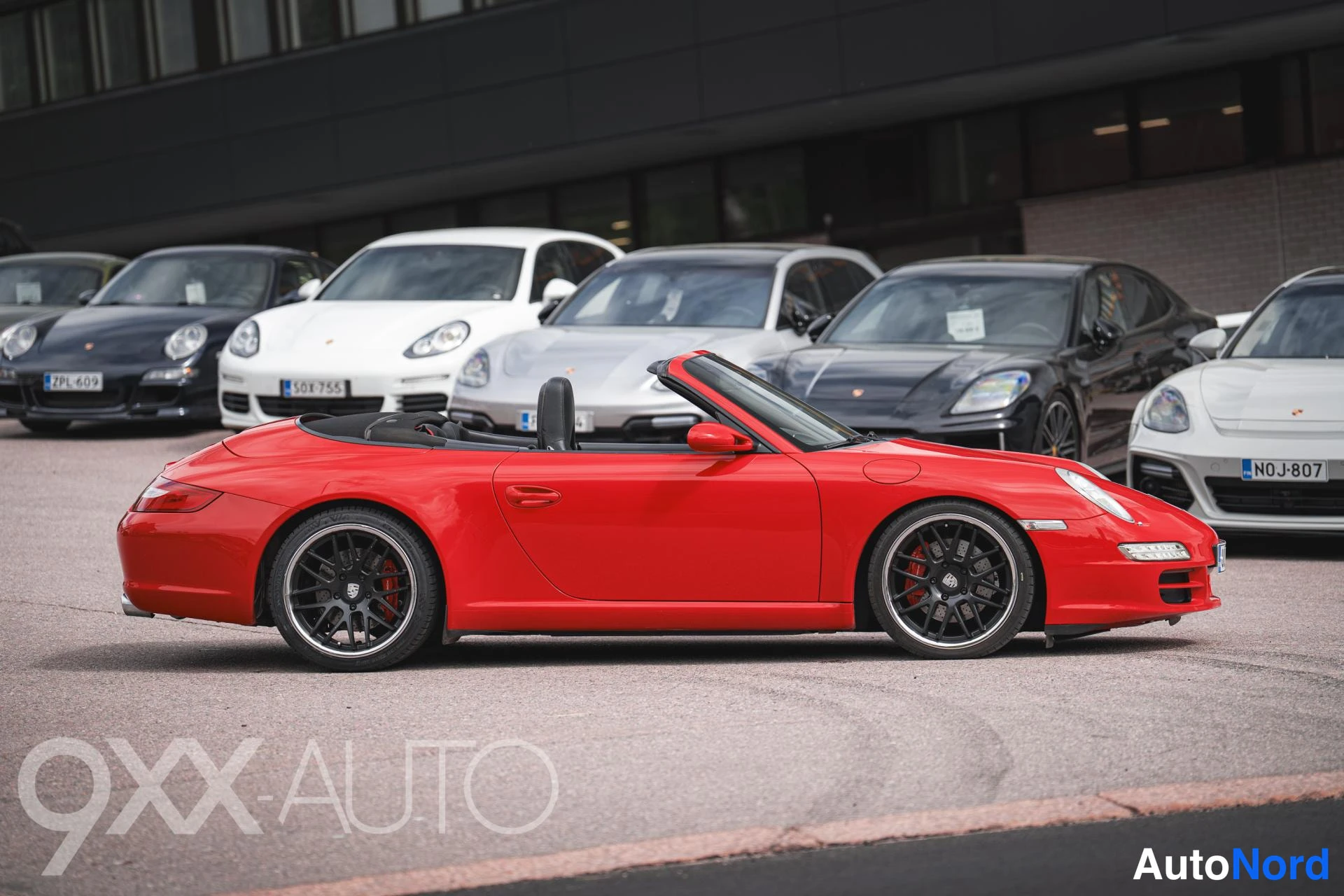 Punainen Porsche 911 2005, ulkokuva 2