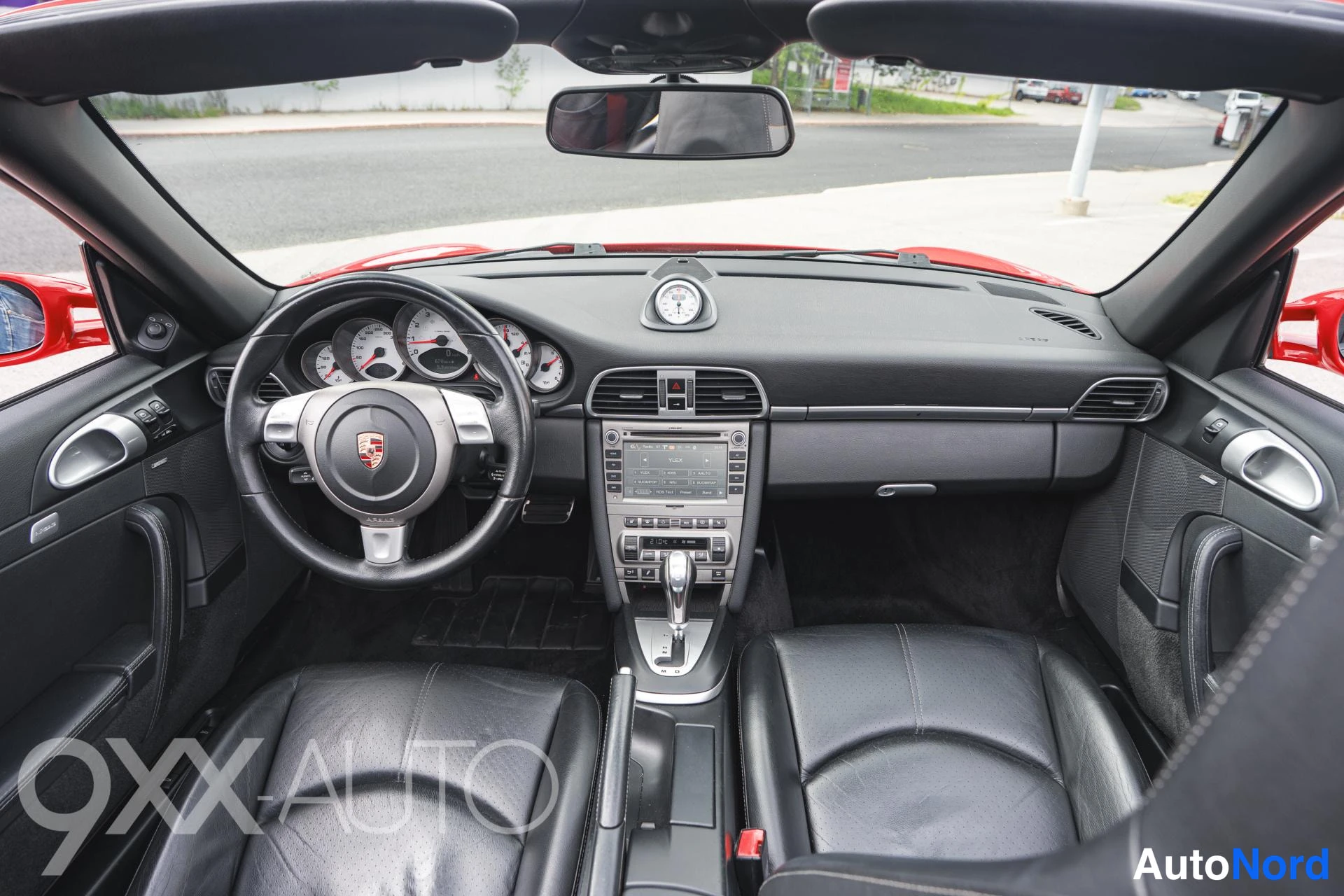 Punainen Porsche 911 2005, ulkokuva 11