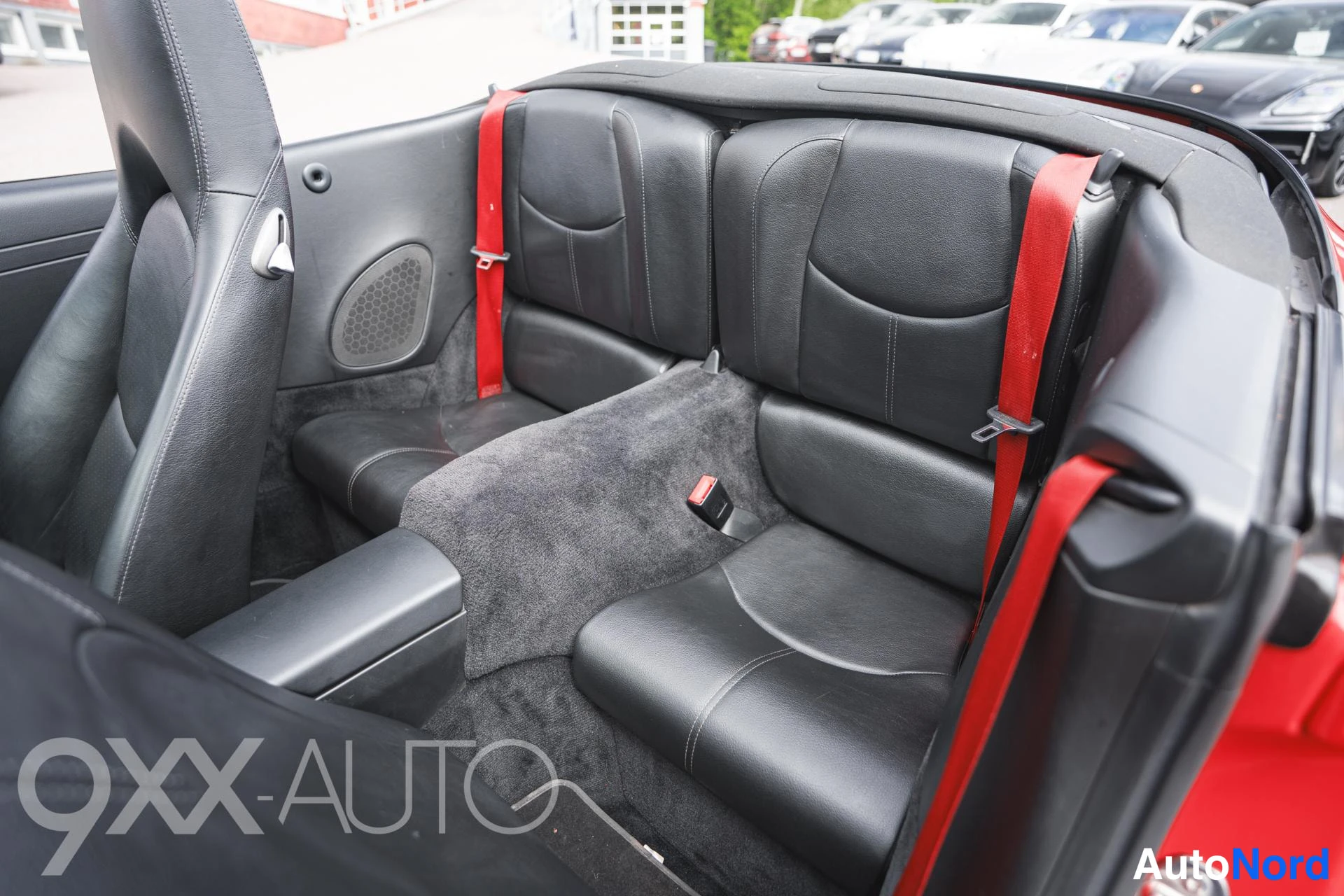 Punainen Porsche 911 2005, ulkokuva 13