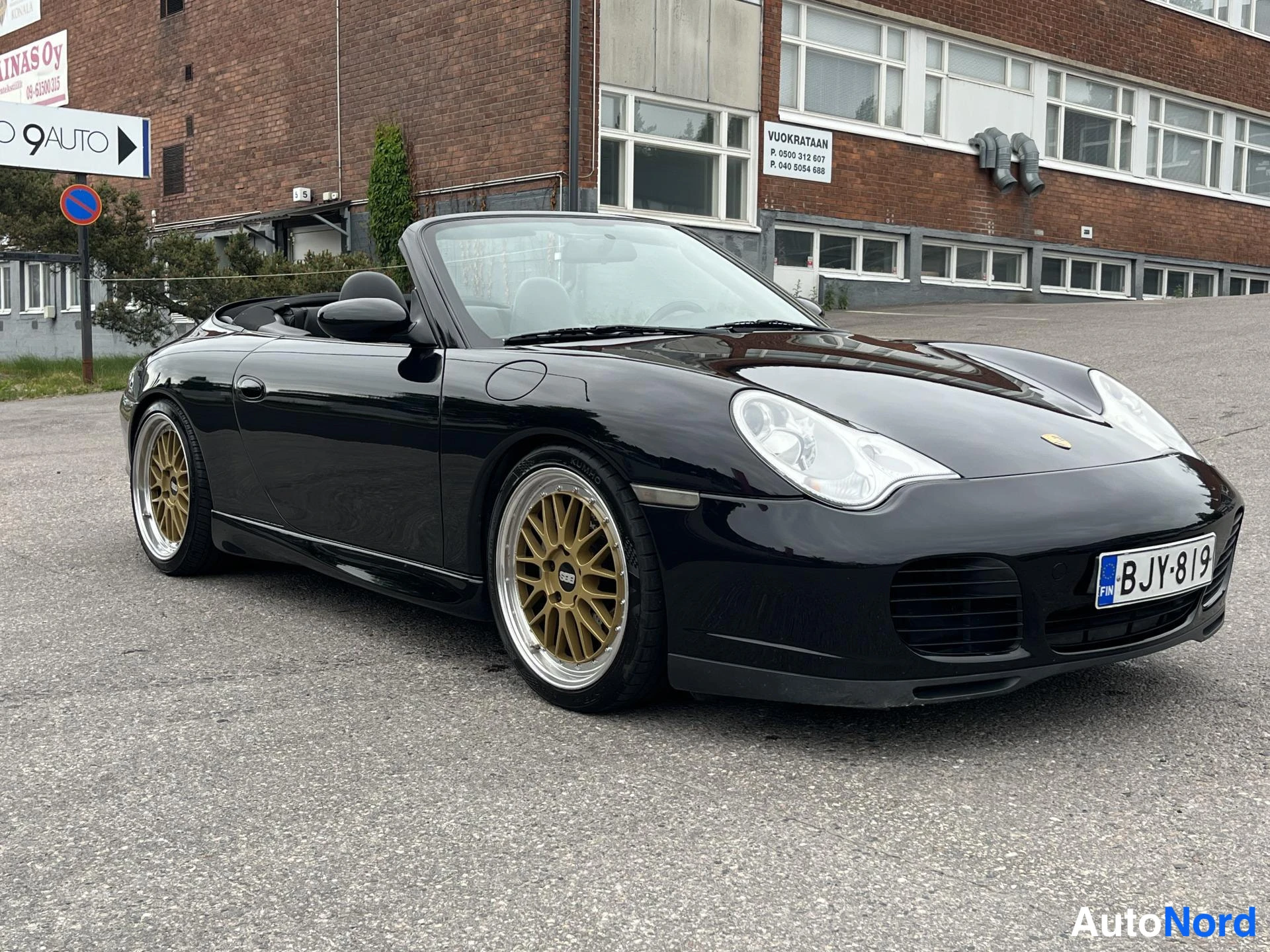 Musta Porsche Carrera 2002, ulkokuva 11