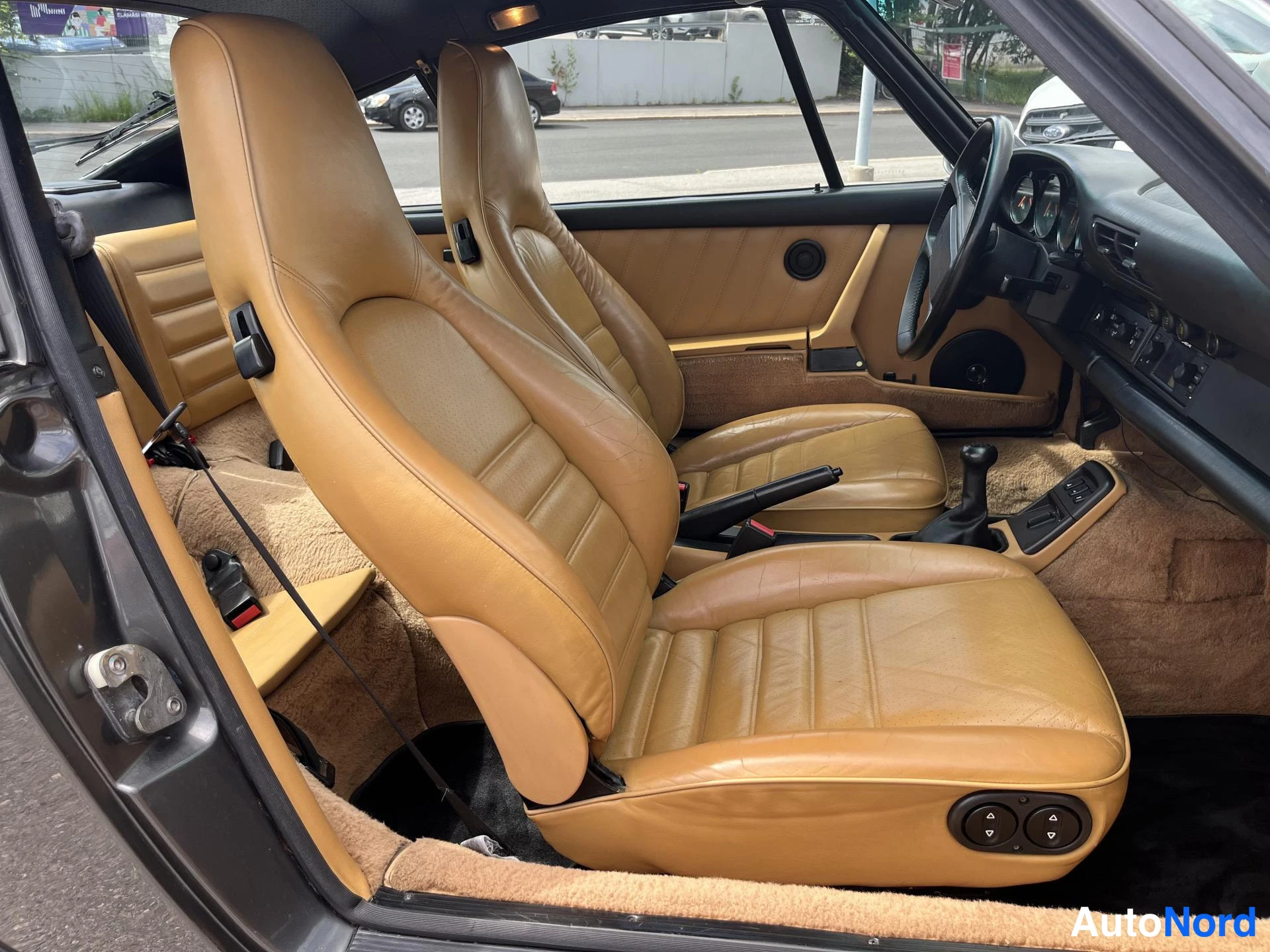 Harmaa Porsche 964 1989, ulkokuva 11