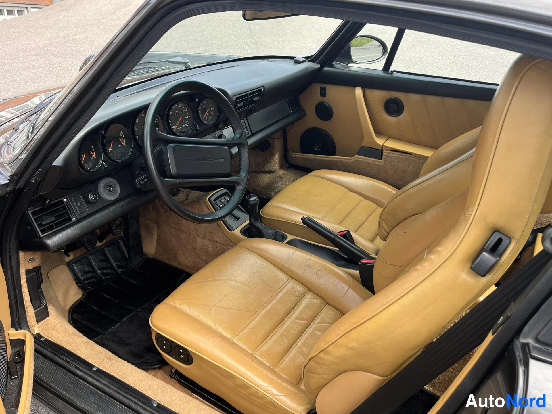 Harmaa Porsche 964 1989, ulkokuva 8