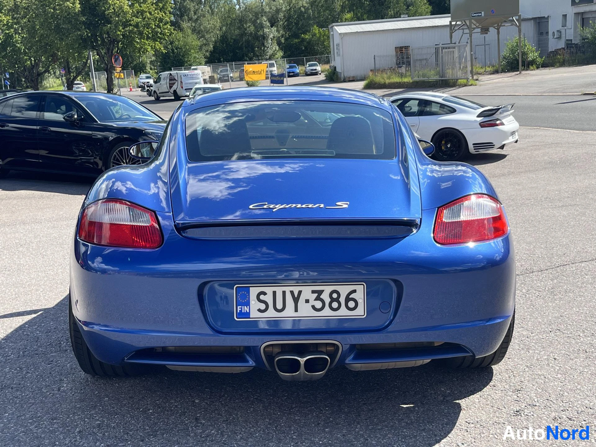 Sininen Porsche Cayman 2005, ulkokuva 4