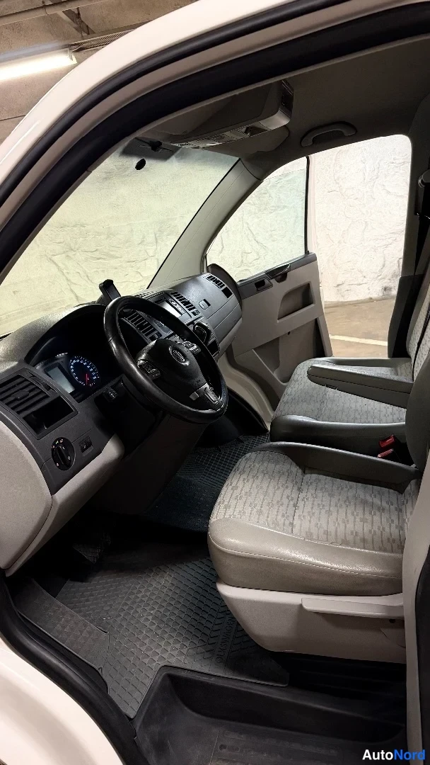 Valkoinen Volkswagen Transporter 2013, kuva 27