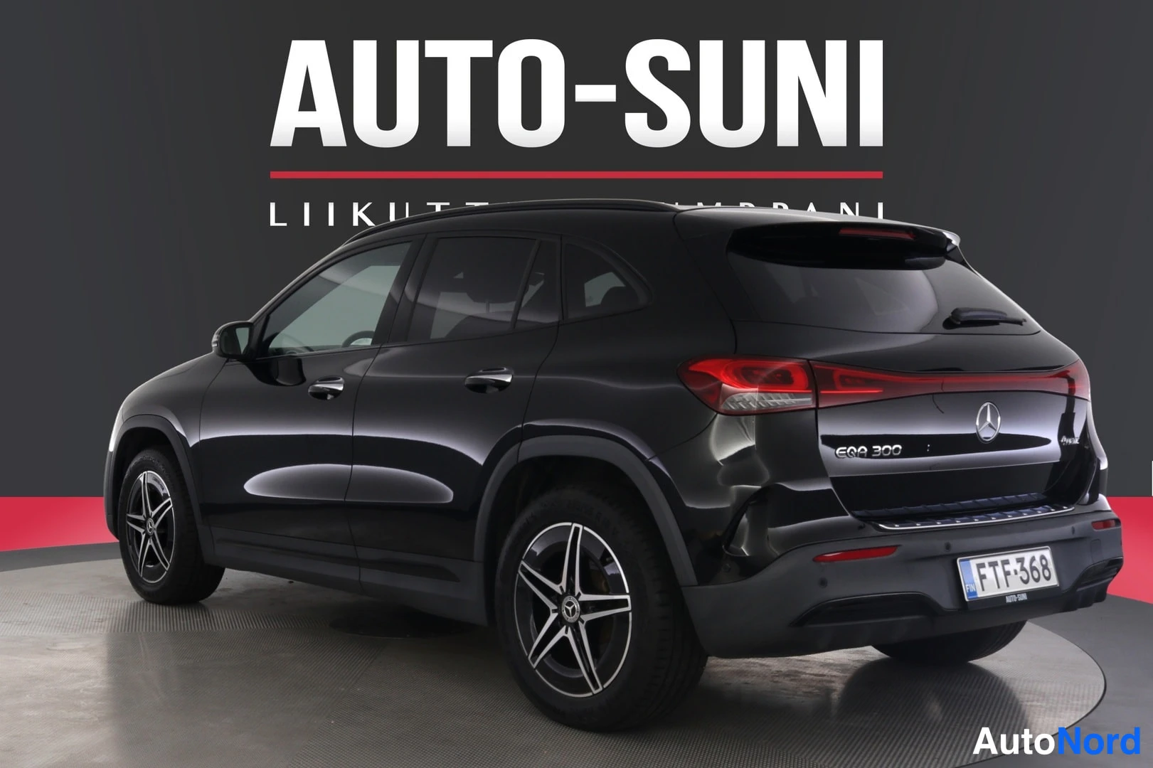 Musta Mercedes-Benz EQA 2023, takaviisto, kuva 6