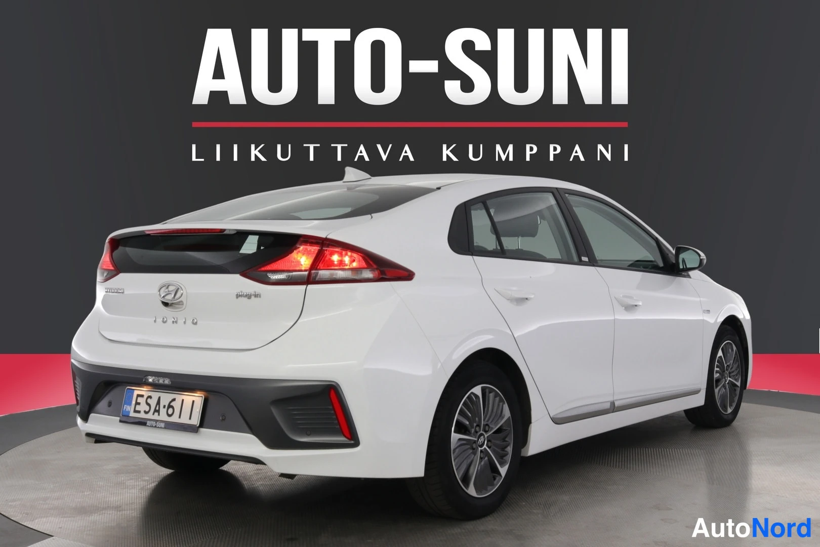Valkoinen Hyundai IONIQ 2020, takaviisto, kuva 5
