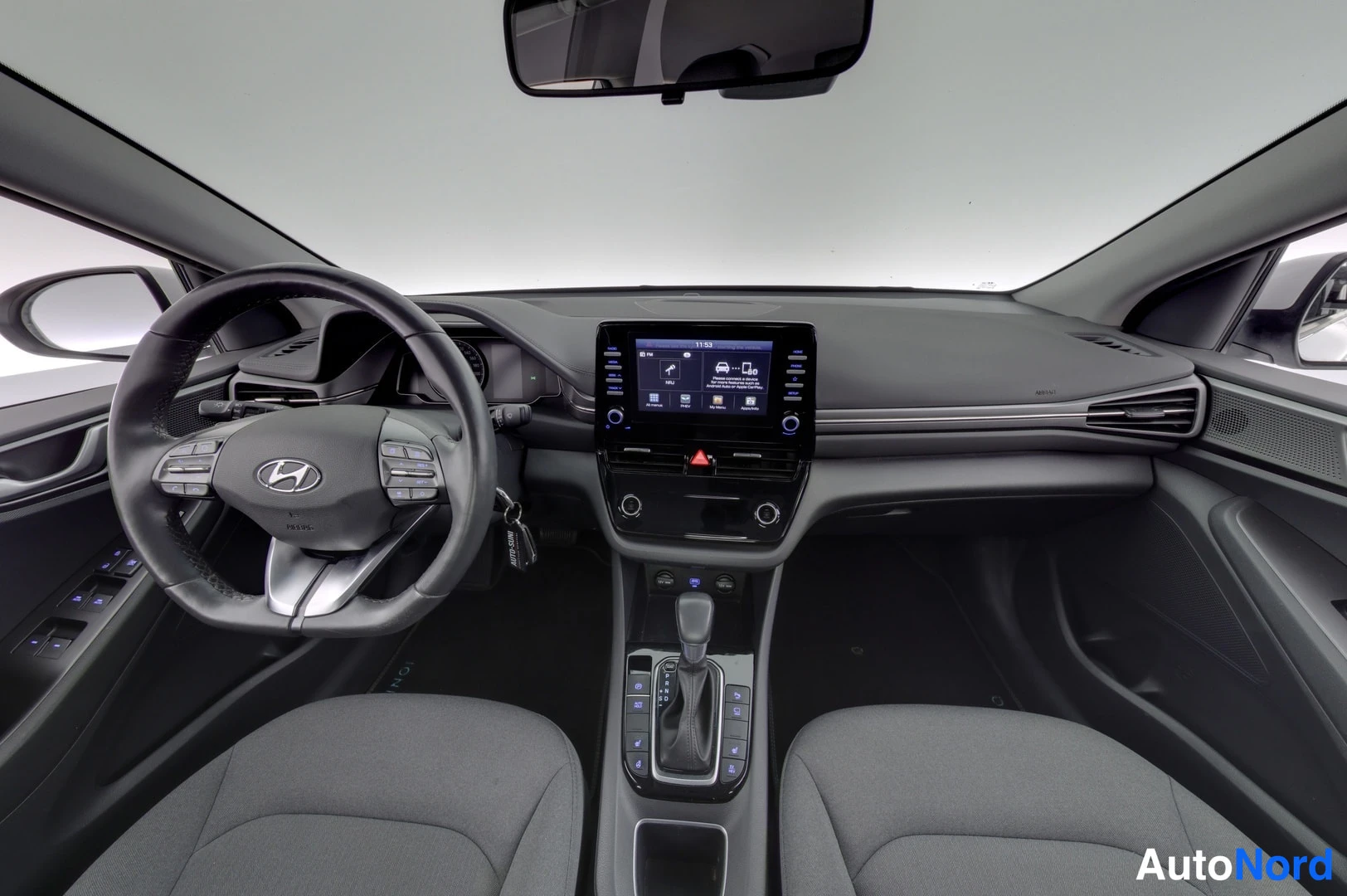 Valkoinen Hyundai IONIQ 2020, ohjaamo, kuva 8
