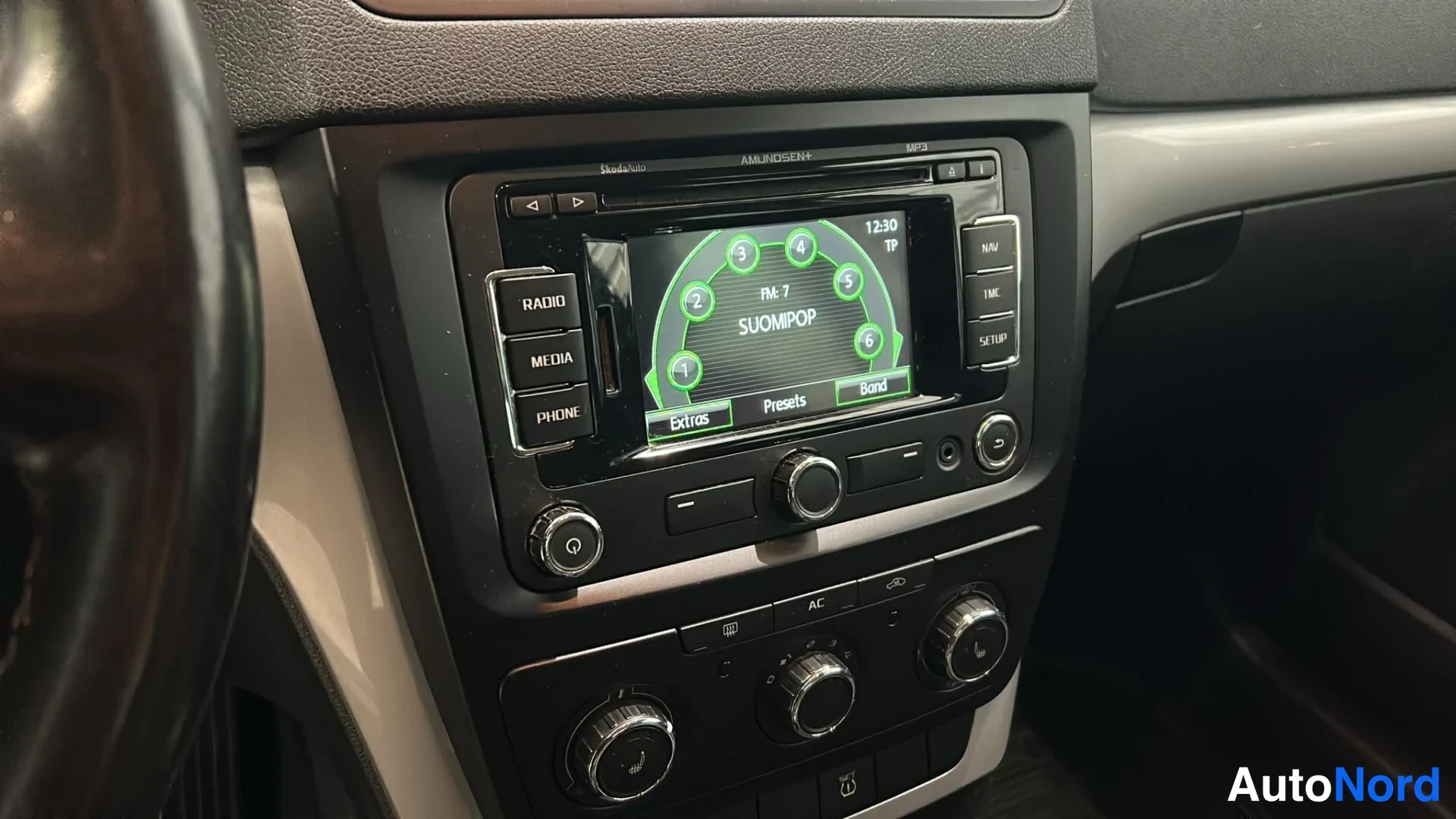 Beige Skoda Yeti 2013, kuva 11