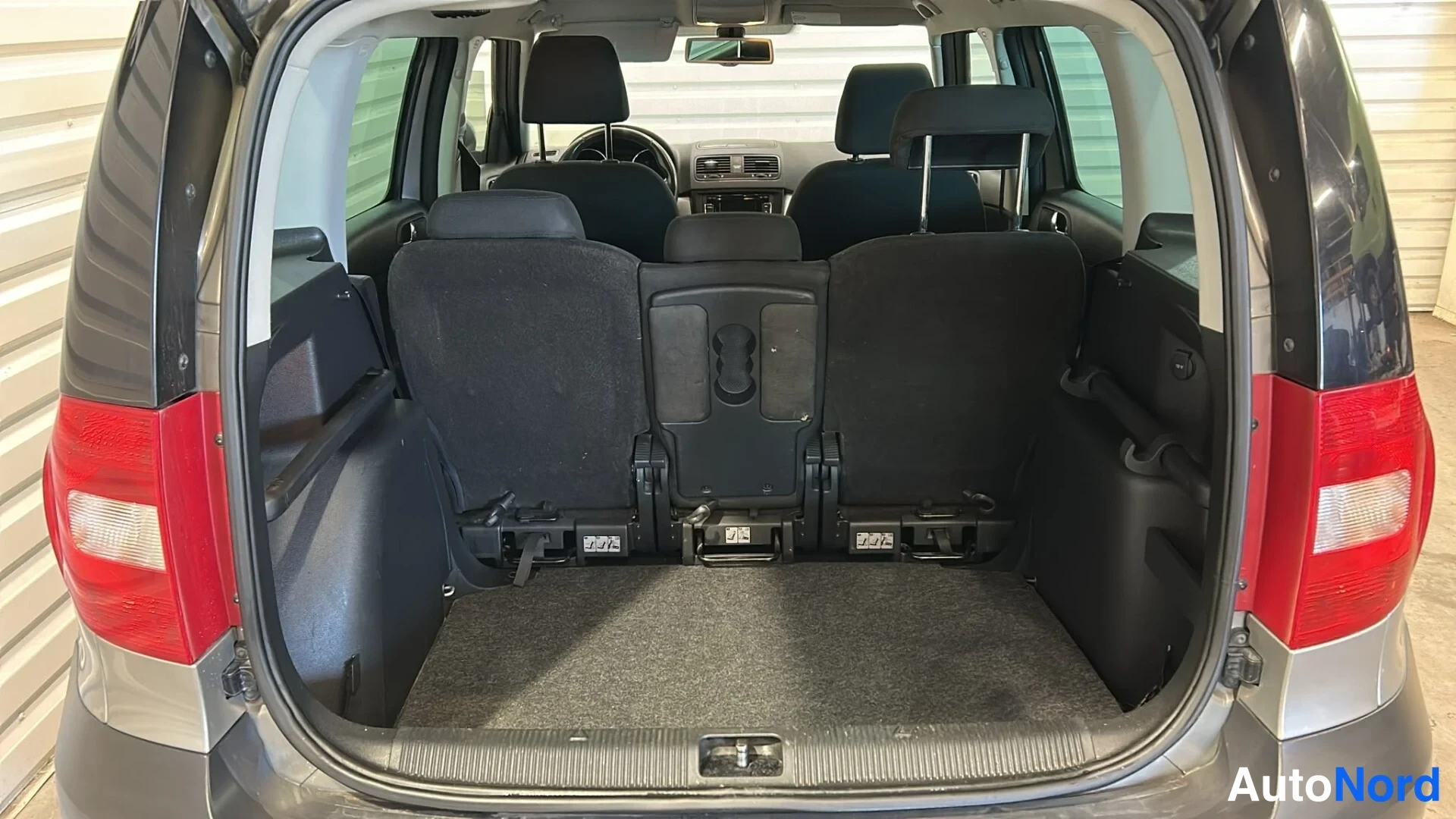 Beige Skoda Yeti 2013, takaa, kuva 9
