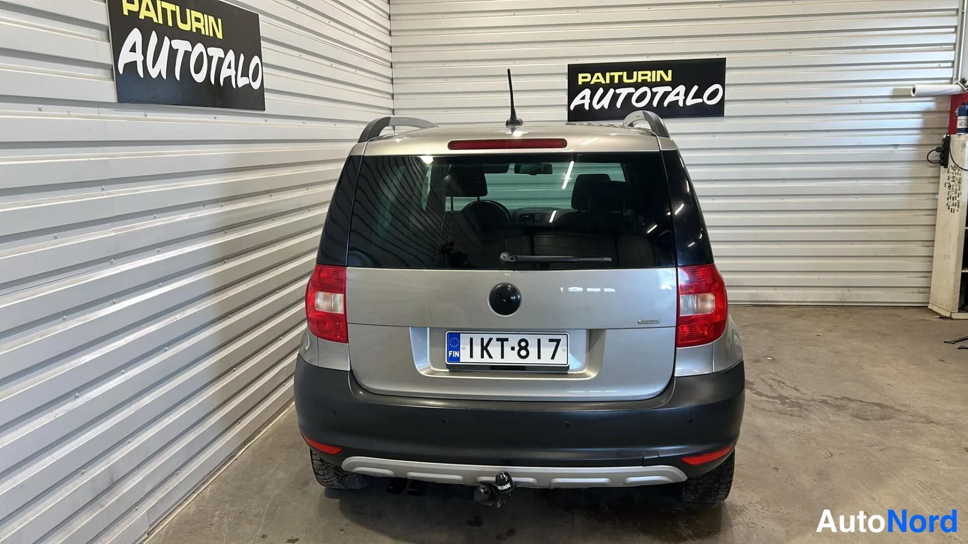 Beige Skoda Yeti 2013, takaa, kuva 8
