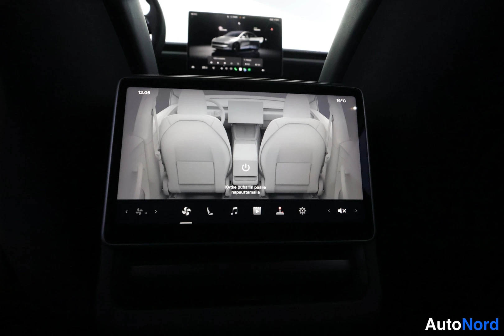 Harmaa Tesla Model Y 2025, yksityiskohta, kuva 34