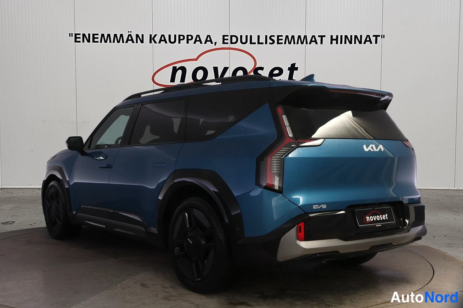 Sininen KIA EV9 2024, takaviisto, kuva 4