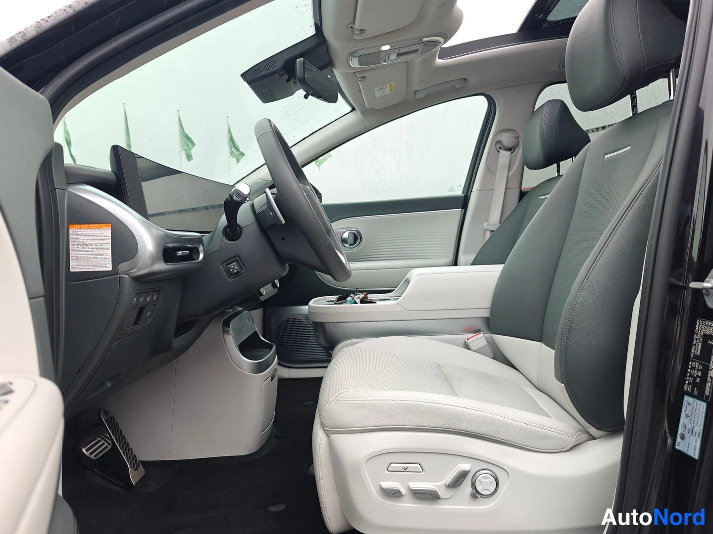 Valkoinen Hyundai IONIQ 9 2025, kuva 5