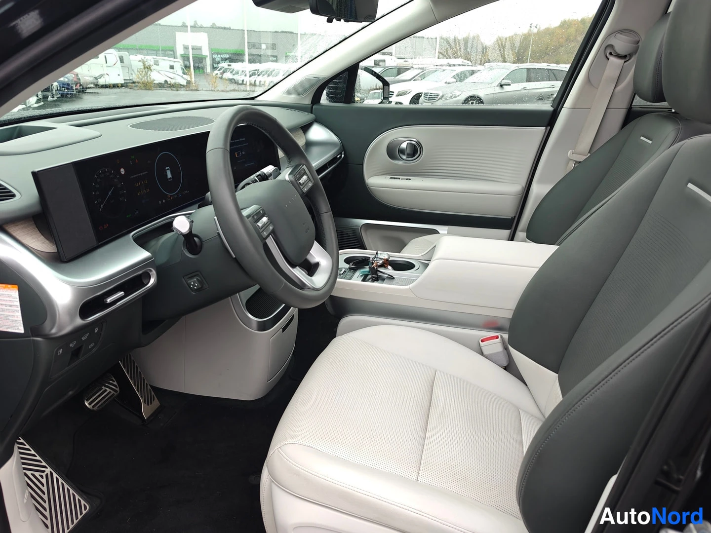 Valkoinen Hyundai IONIQ 9 2025, kuva 6