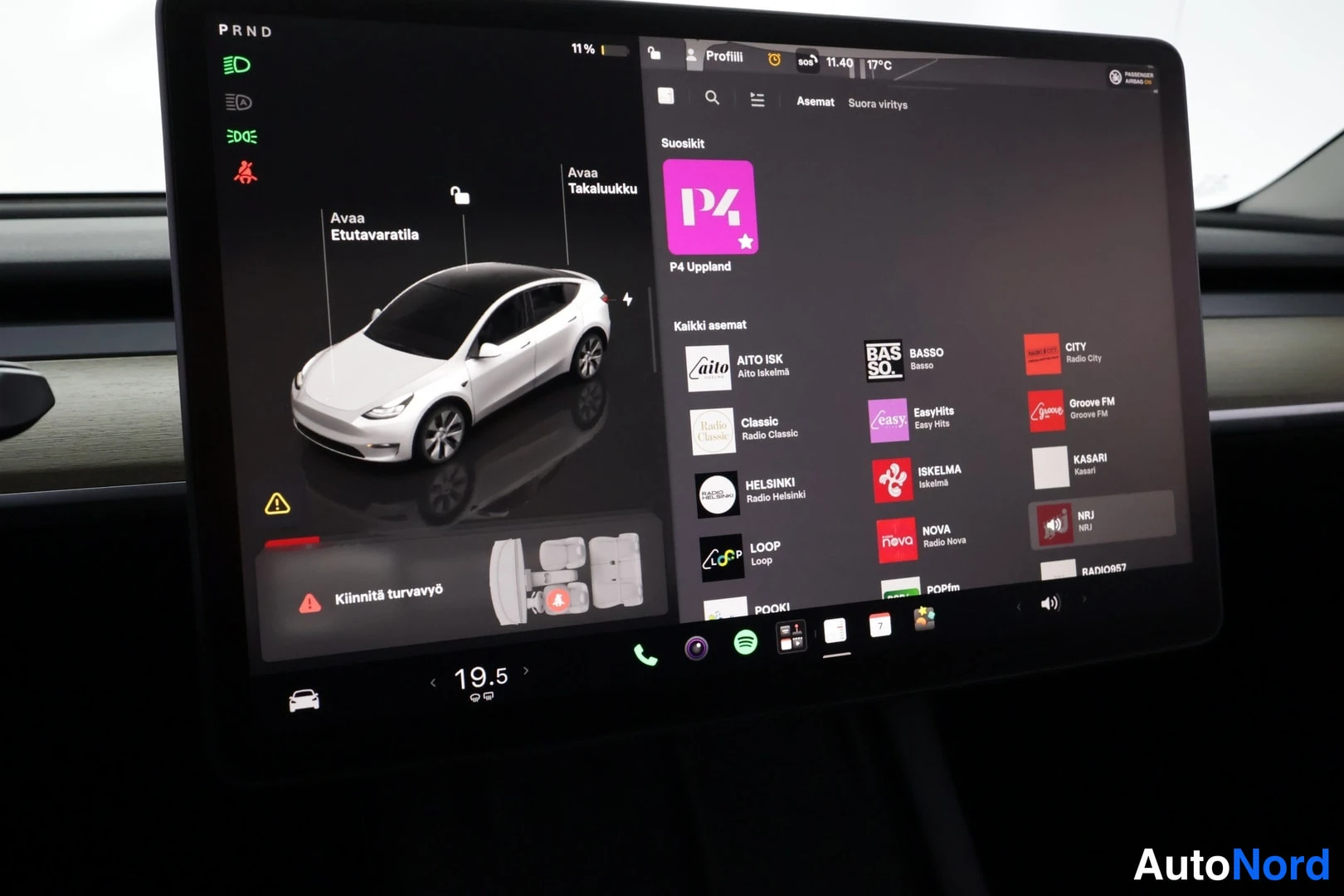 Valkoinen Tesla Model Y 2023, kuva 33