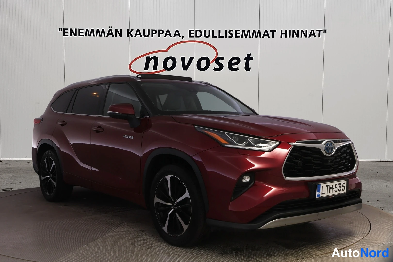 Punainen Toyota HIGHLANDER 2021, etuviisto, keula oikealle, kuva 2