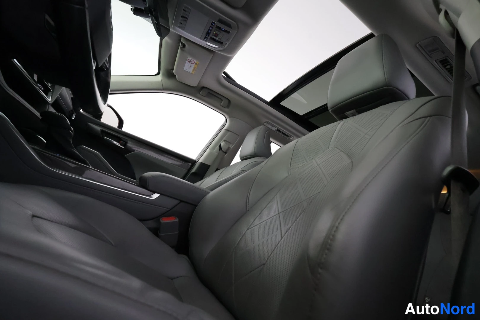 Punainen Toyota HIGHLANDER 2021, kuva 25