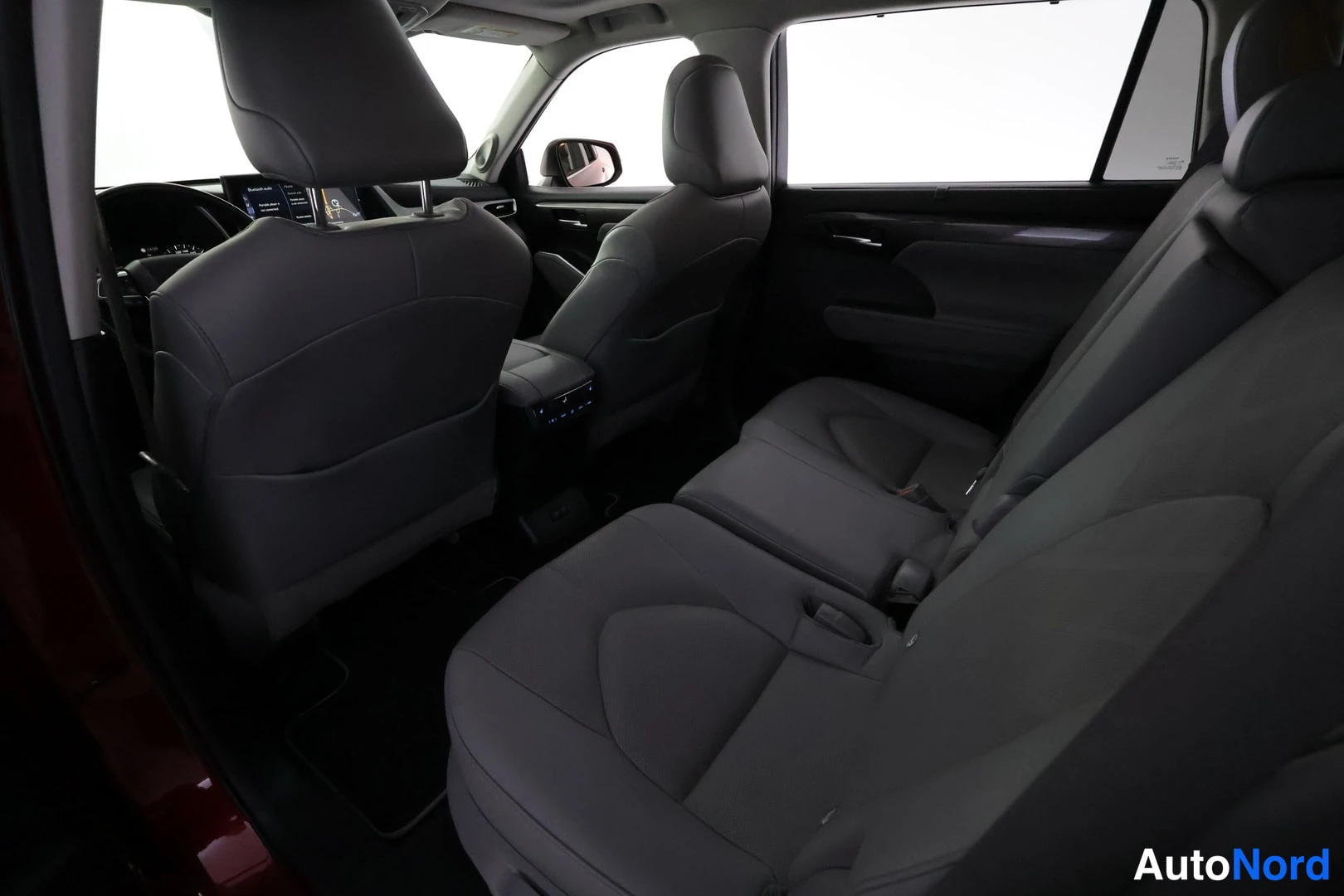 Punainen Toyota HIGHLANDER 2021, kuva 26