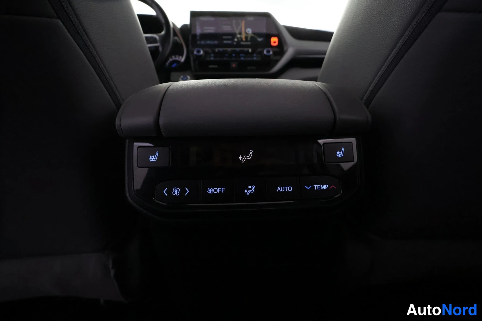 Punainen Toyota HIGHLANDER 2021, kuva 30