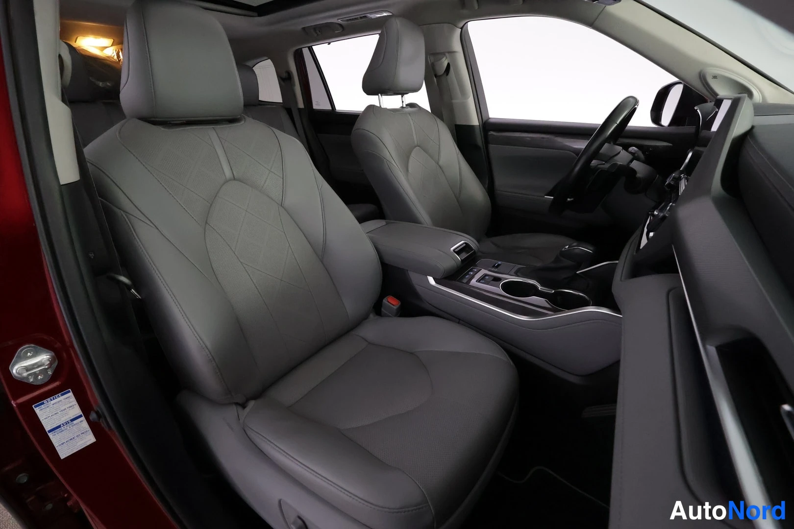 Punainen Toyota HIGHLANDER 2021, kuva 38