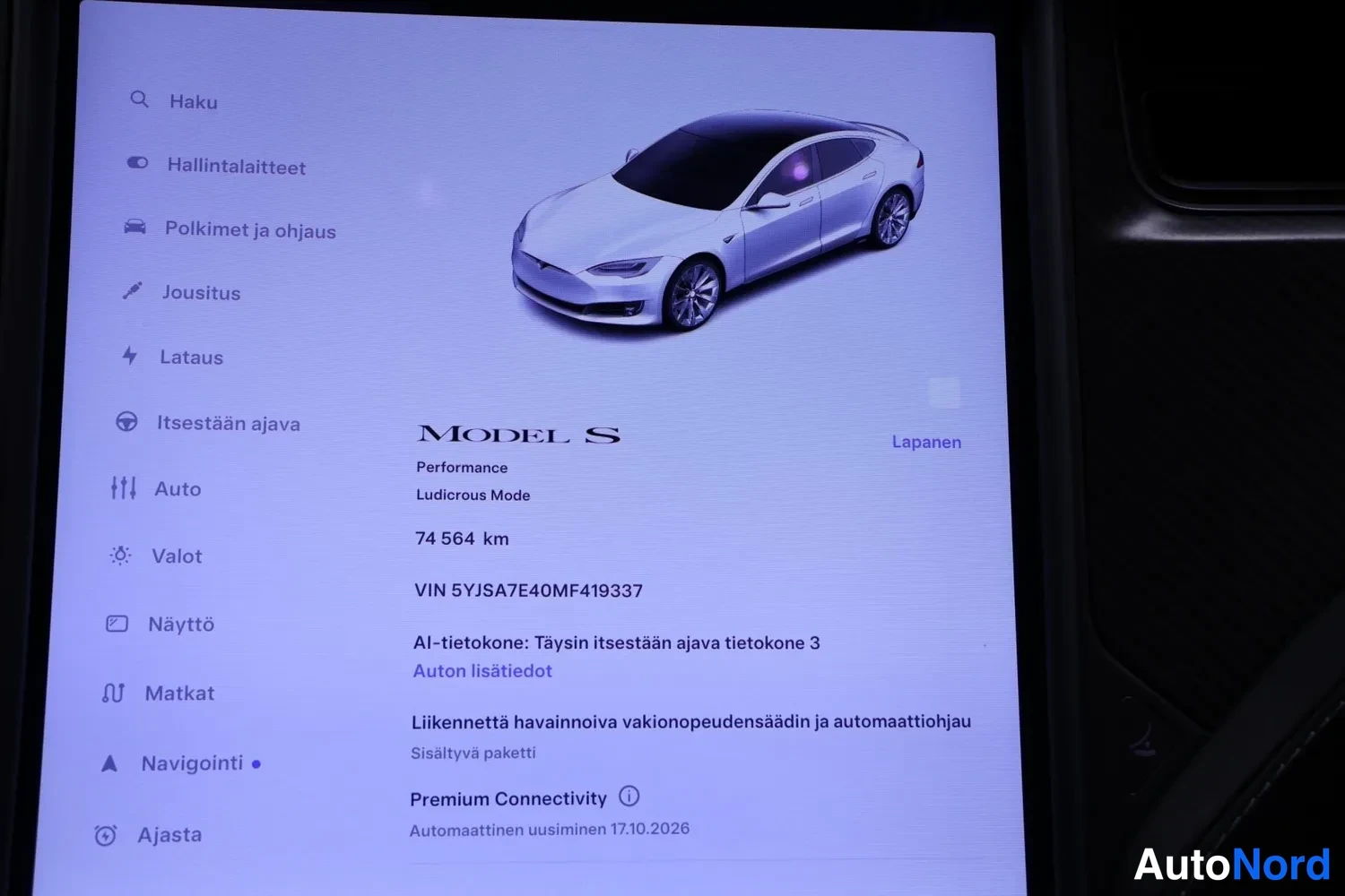 Muu: Kosketusnäytön ohjelmistosivu: Model S, Performance, Ludicrous Mode, 74 564 km, VIN 5YJSA7E40MF419337.