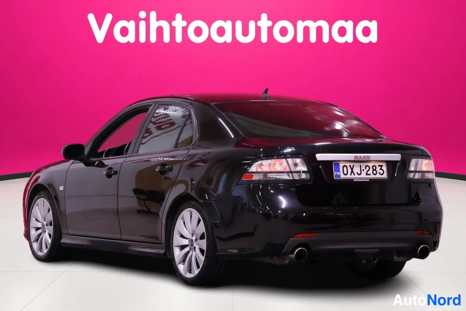Musta Saab 9-3 2009, takaviisto, kuva 6