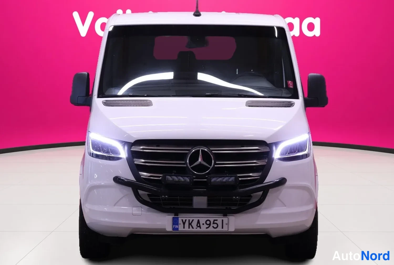 Valkoinen Mercedes-Benz Sprinter 314 CDI 2019, edestä, kuva 5