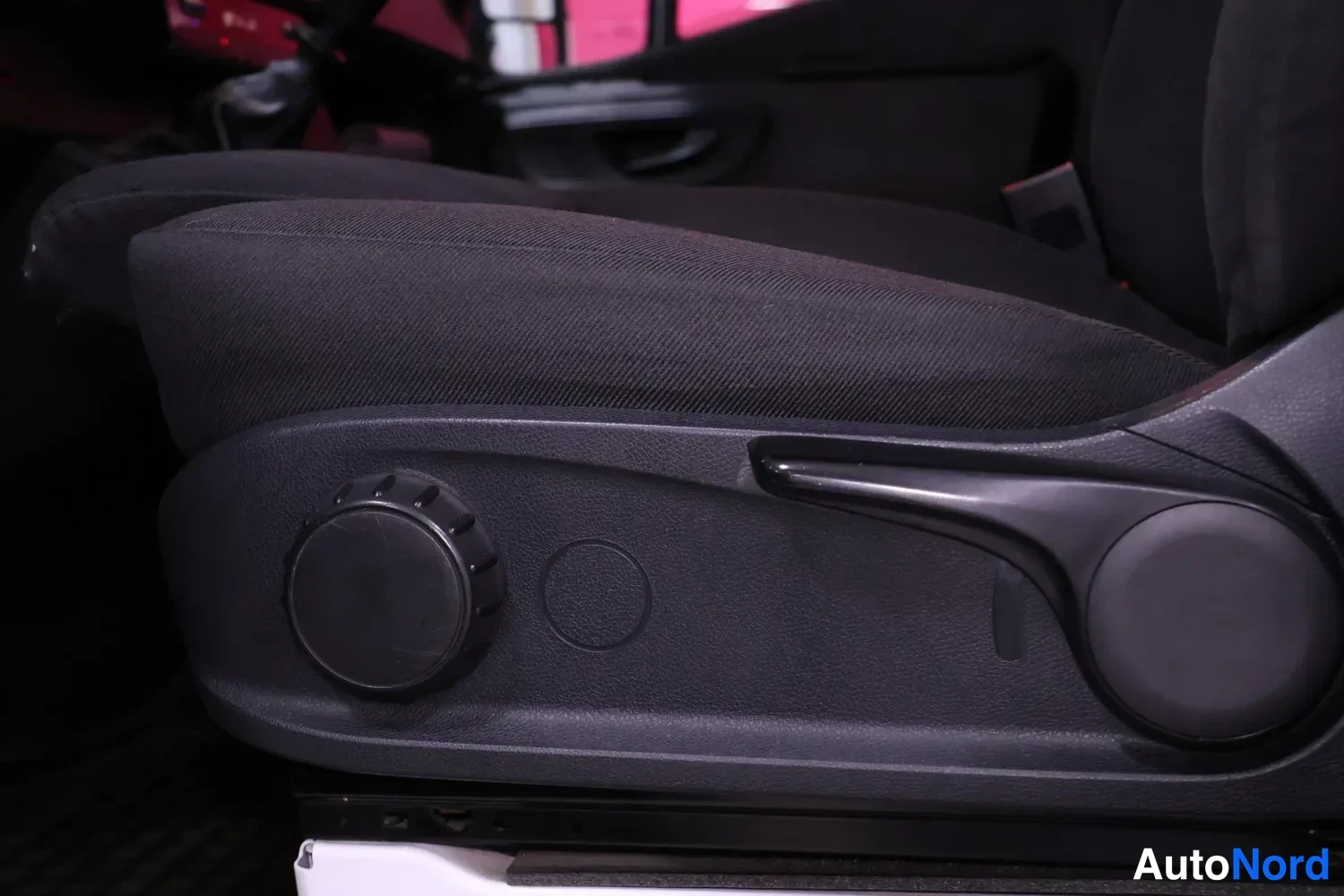 Valkoinen Mercedes-Benz Sprinter 314 CDI 2019, ohjaamo, kuva 11