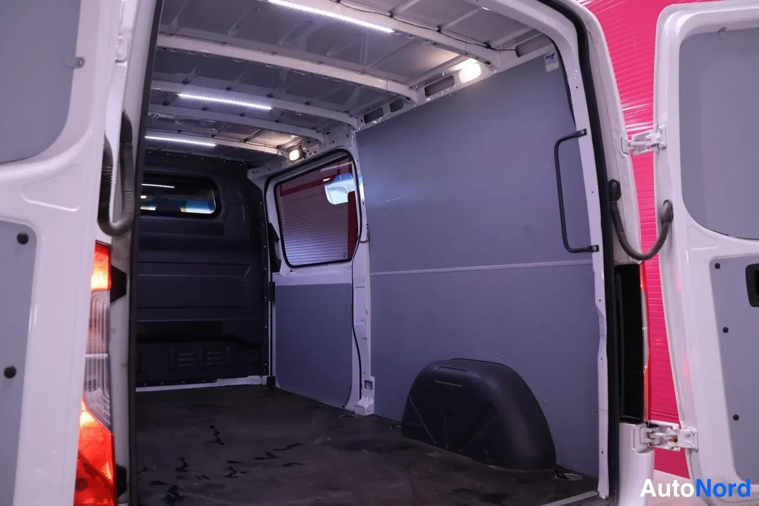 Valkoinen Mercedes-Benz Sprinter 314 CDI 2019, kuva 24