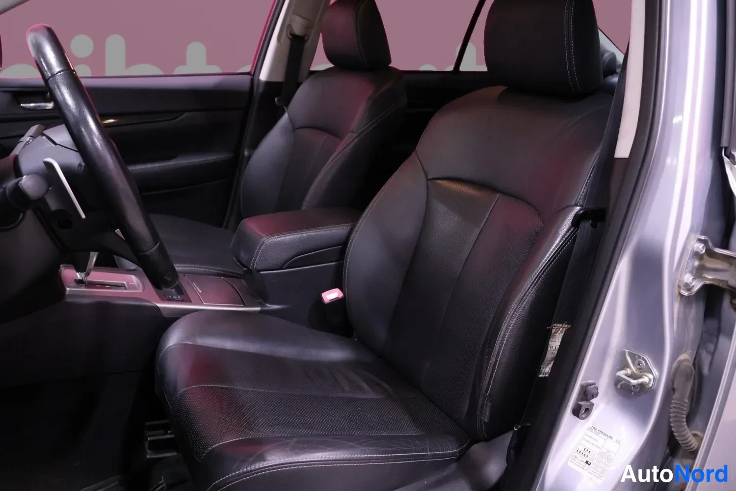 Hopea Subaru Legacy 2012, kuva 20