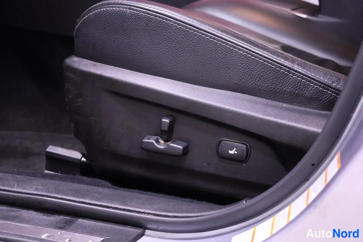 Hopea Subaru Legacy 2012, kuva 9